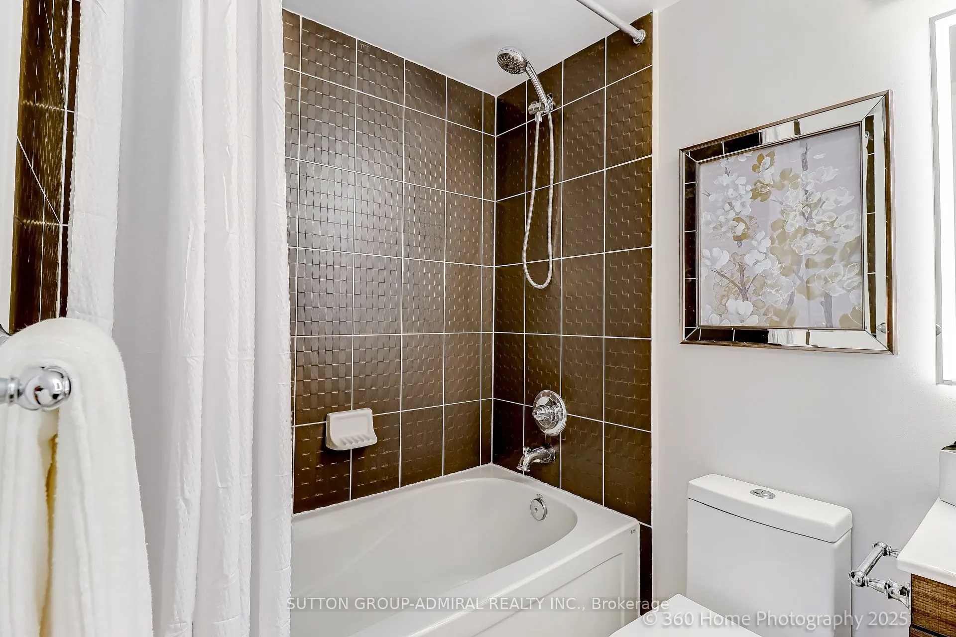 326 John Street, #143