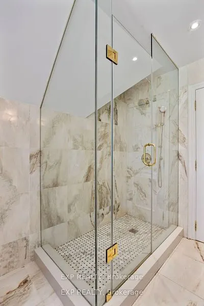 70 Hemingway Crescent