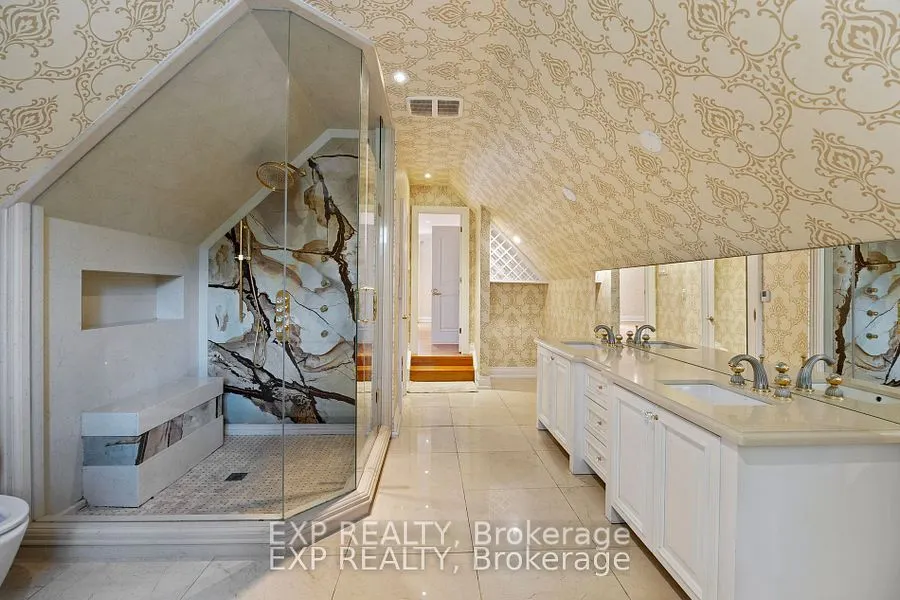 70 Hemingway Crescent