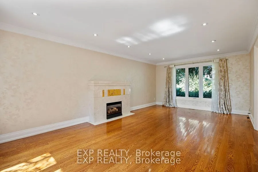 70 Hemingway Crescent