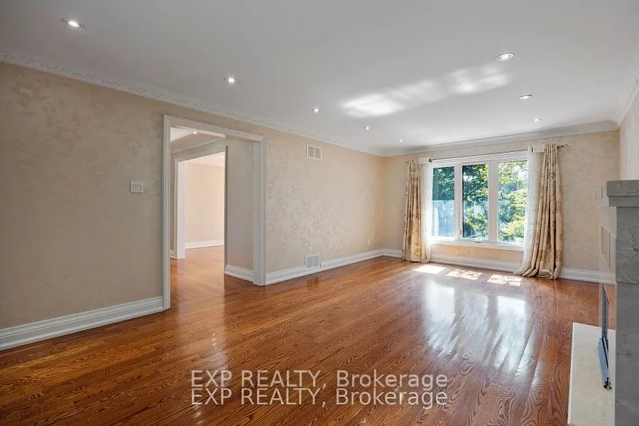 70 Hemingway Crescent