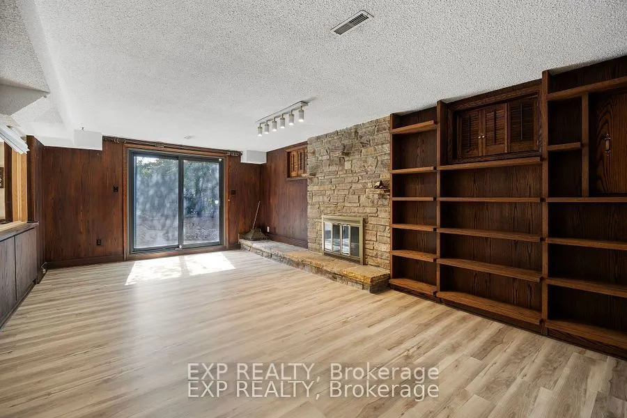 70 Hemingway Crescent