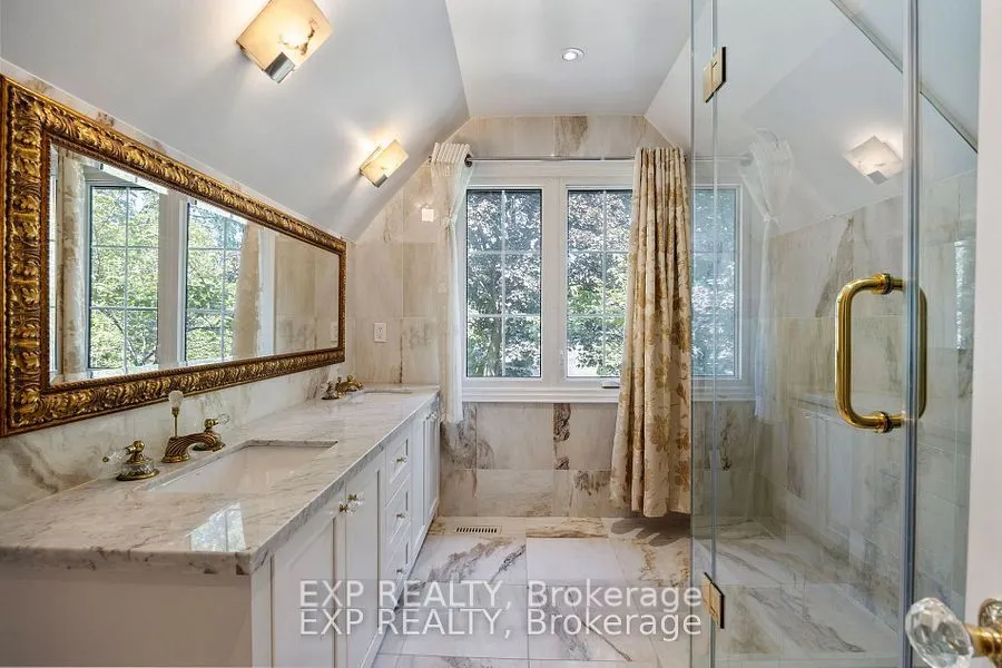 70 Hemingway Crescent