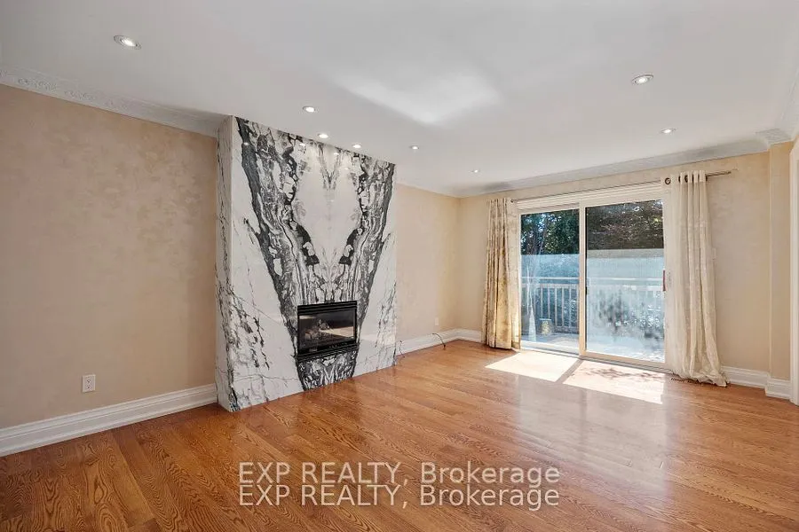 70 Hemingway Crescent