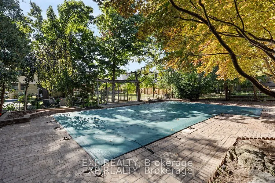 70 Hemingway Crescent