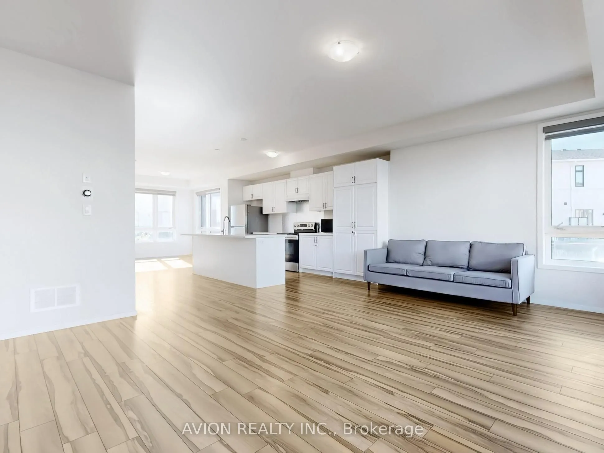 35 Thomas Armstrong Lane, #31