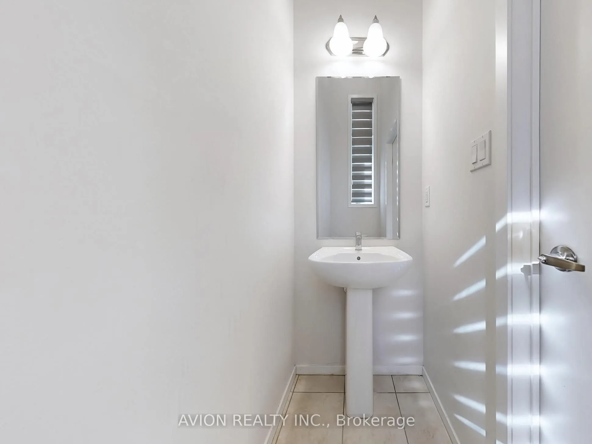 35 Thomas Armstrong Lane, #31