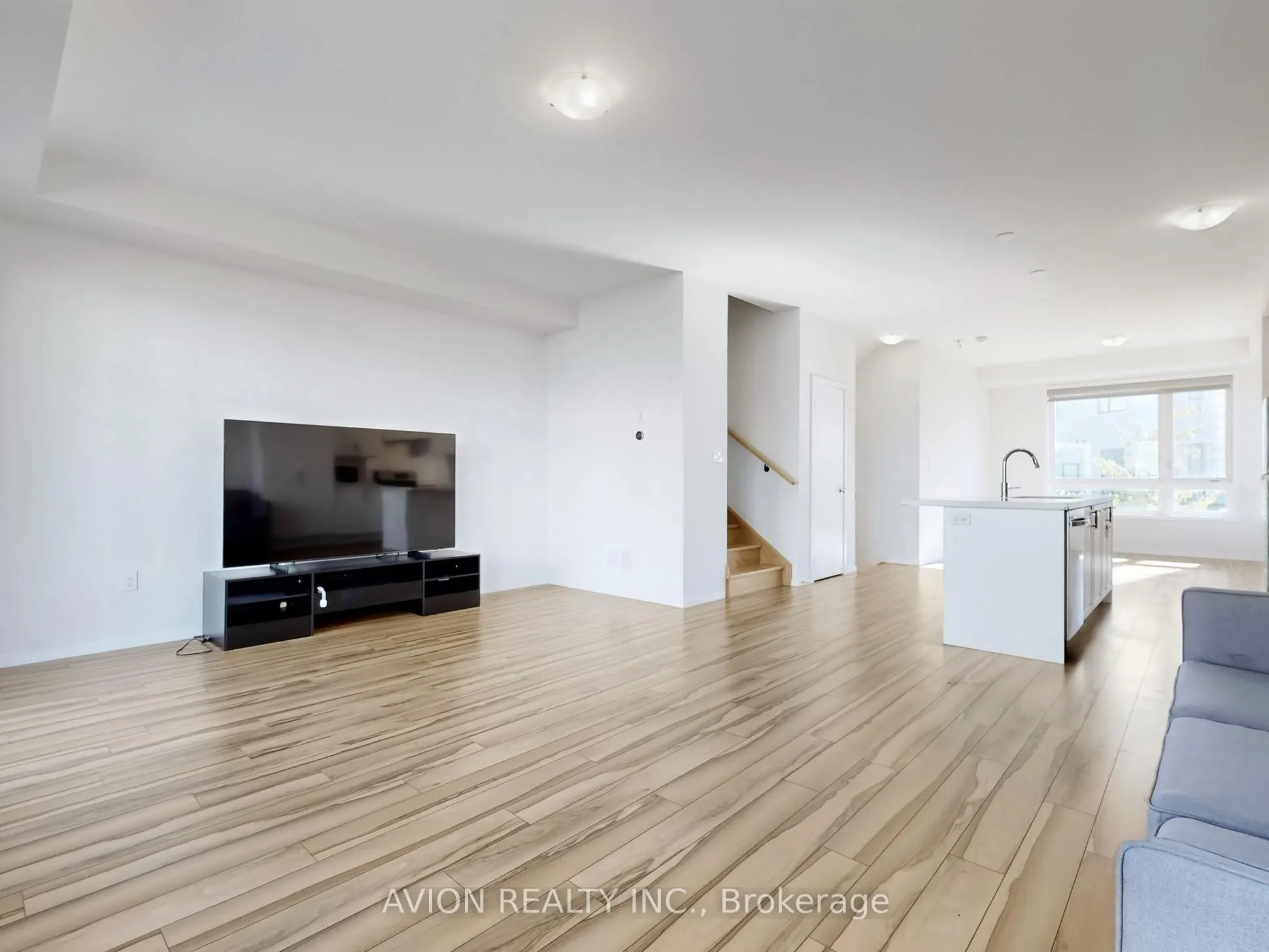 35 Thomas Armstrong Lane, #31