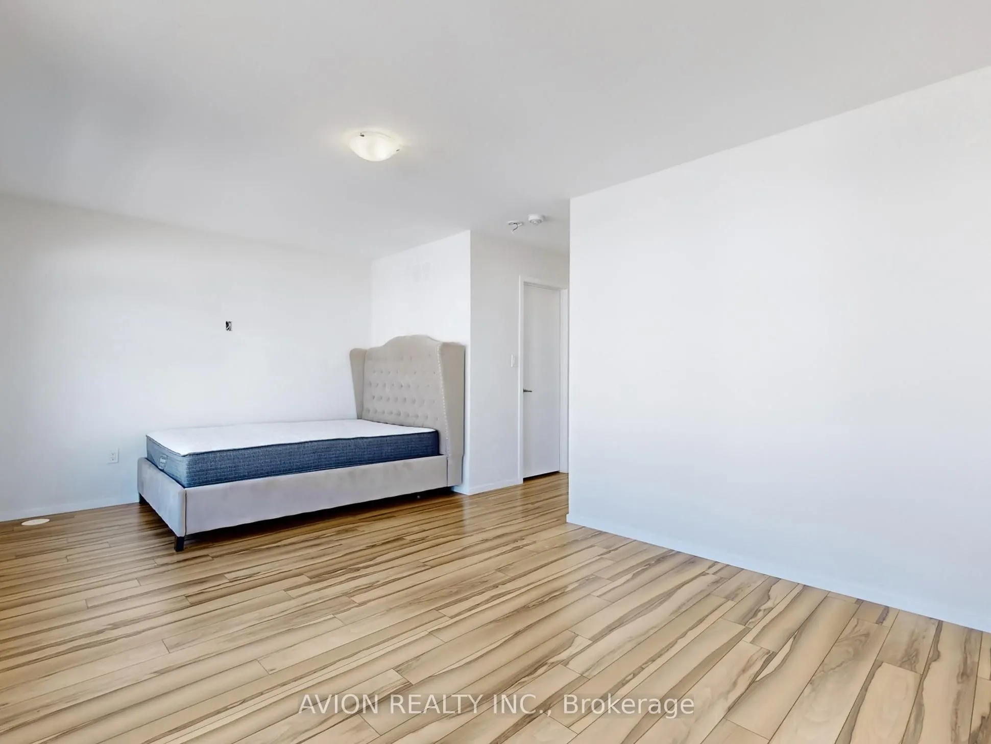 35 Thomas Armstrong Lane, #31