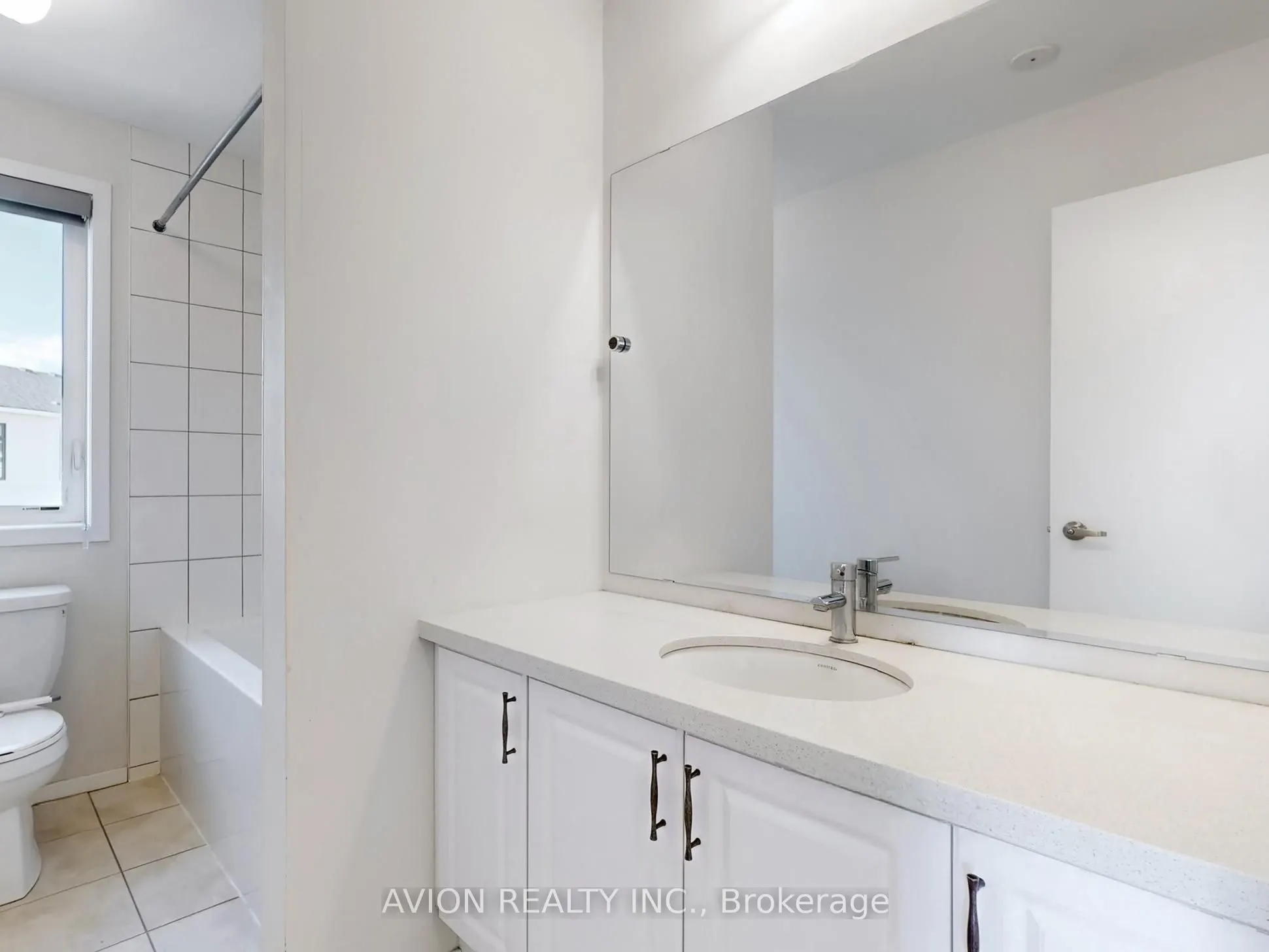 35 Thomas Armstrong Lane, #31