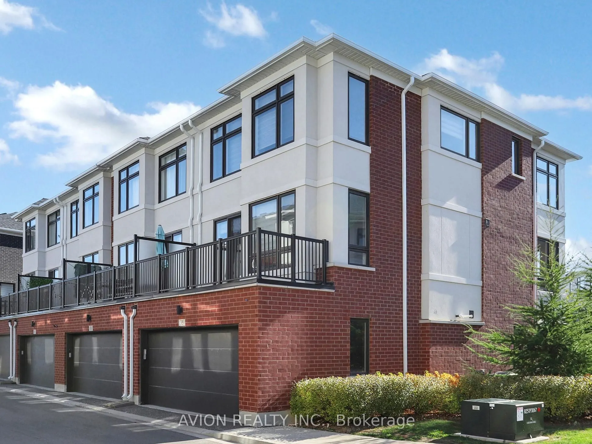 35 Thomas Armstrong Lane, #31