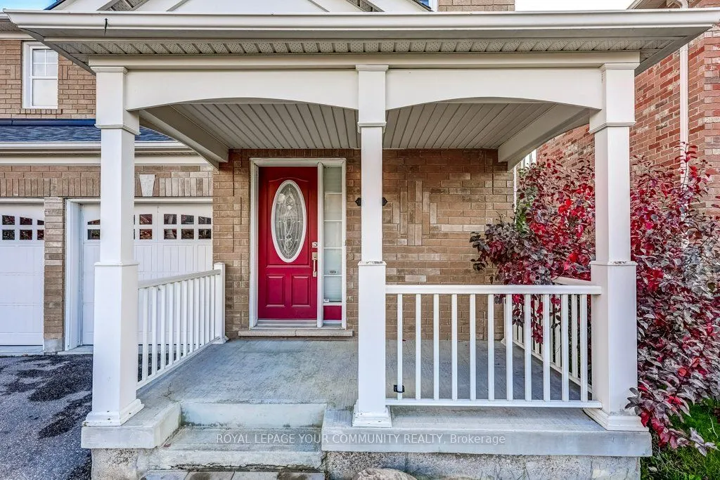 18 Weldon Woods Court