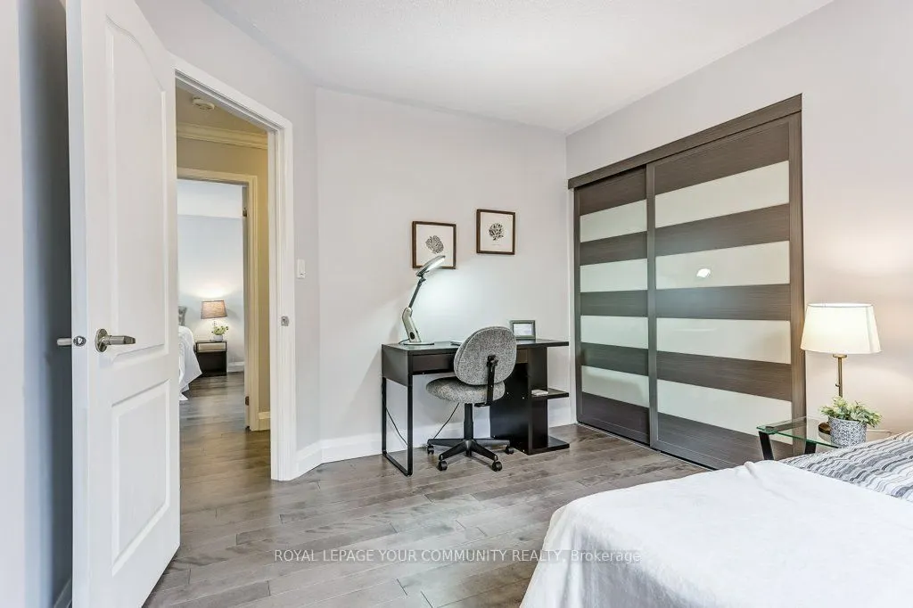 18 Weldon Woods Court