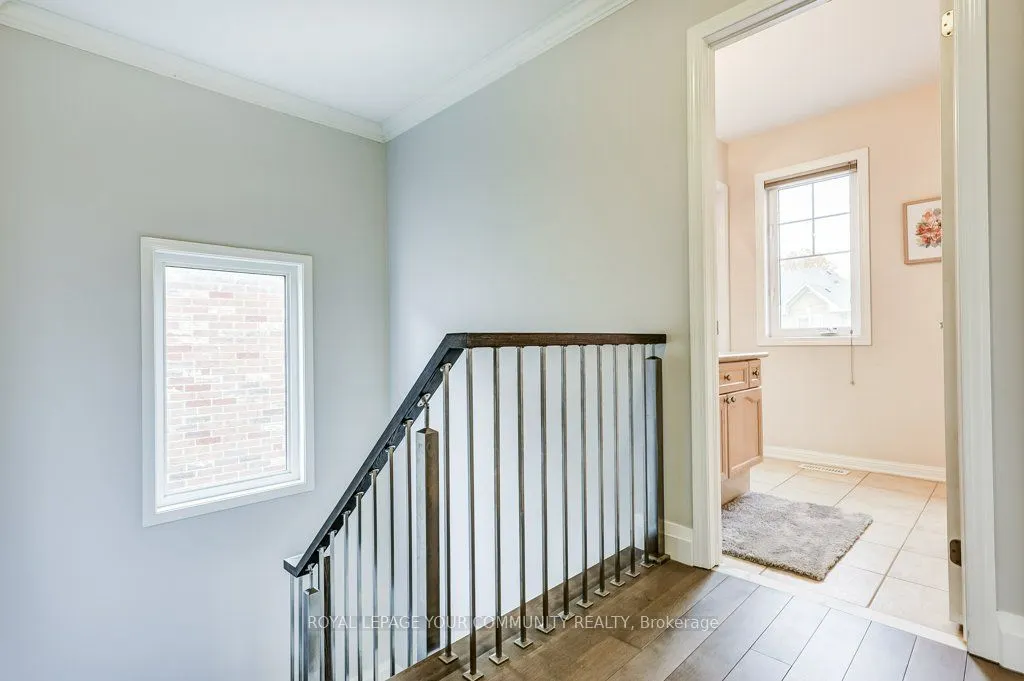 18 Weldon Woods Court