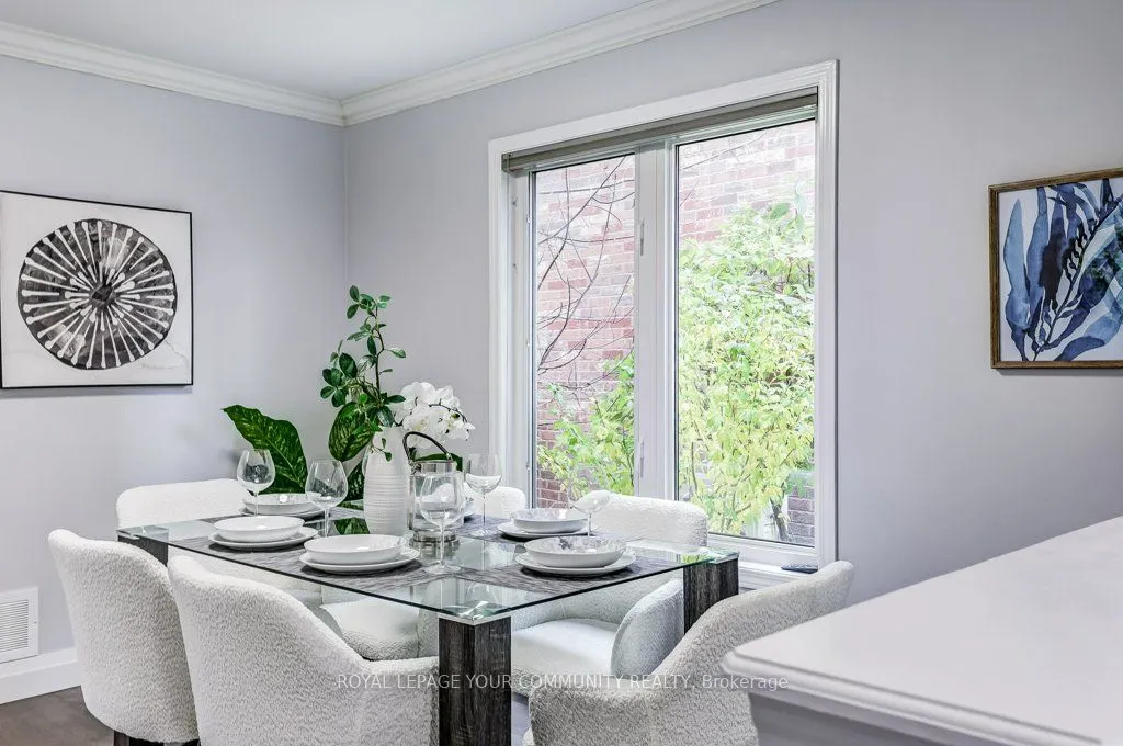 18 Weldon Woods Court