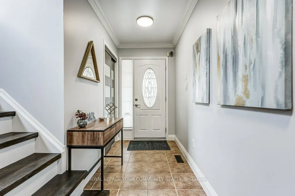 18 Weldon Woods Court