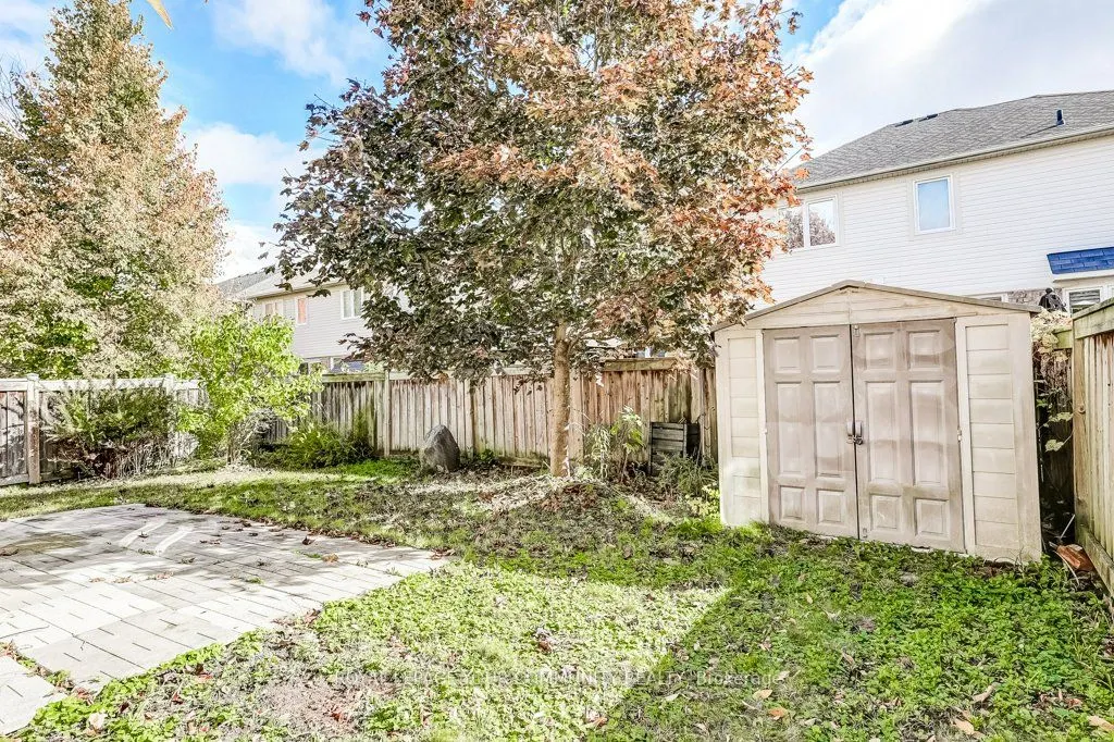 18 Weldon Woods Court