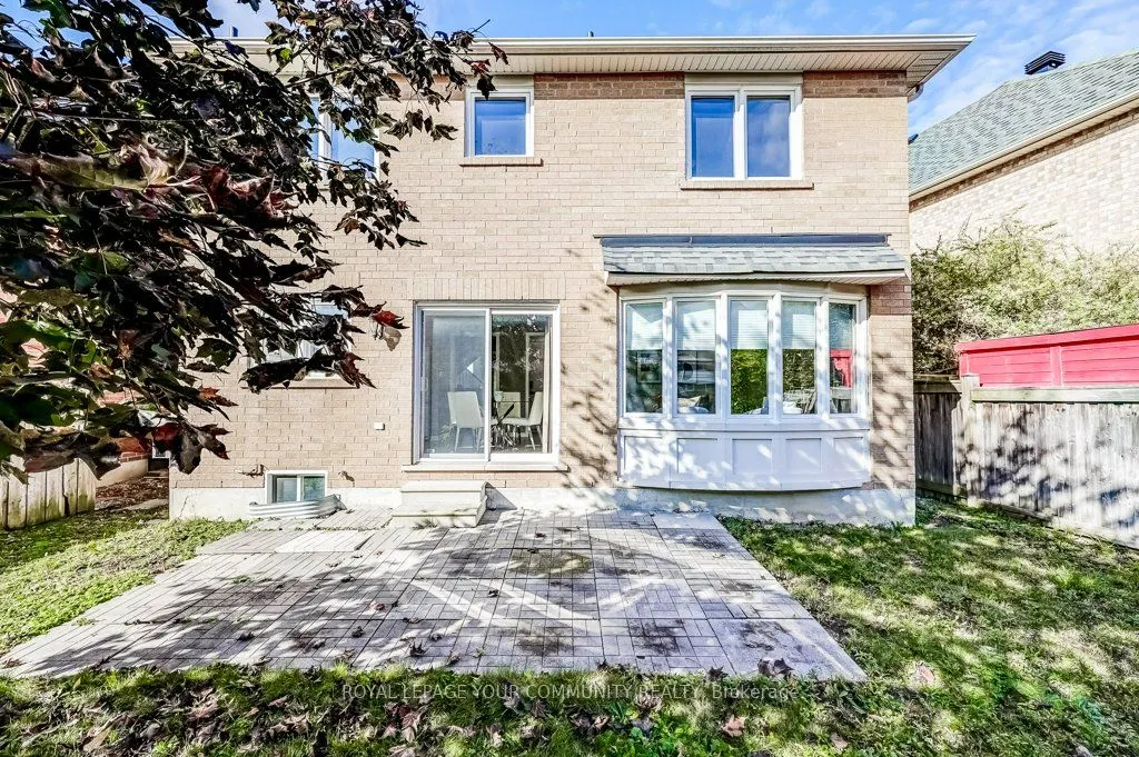 18 Weldon Woods Court