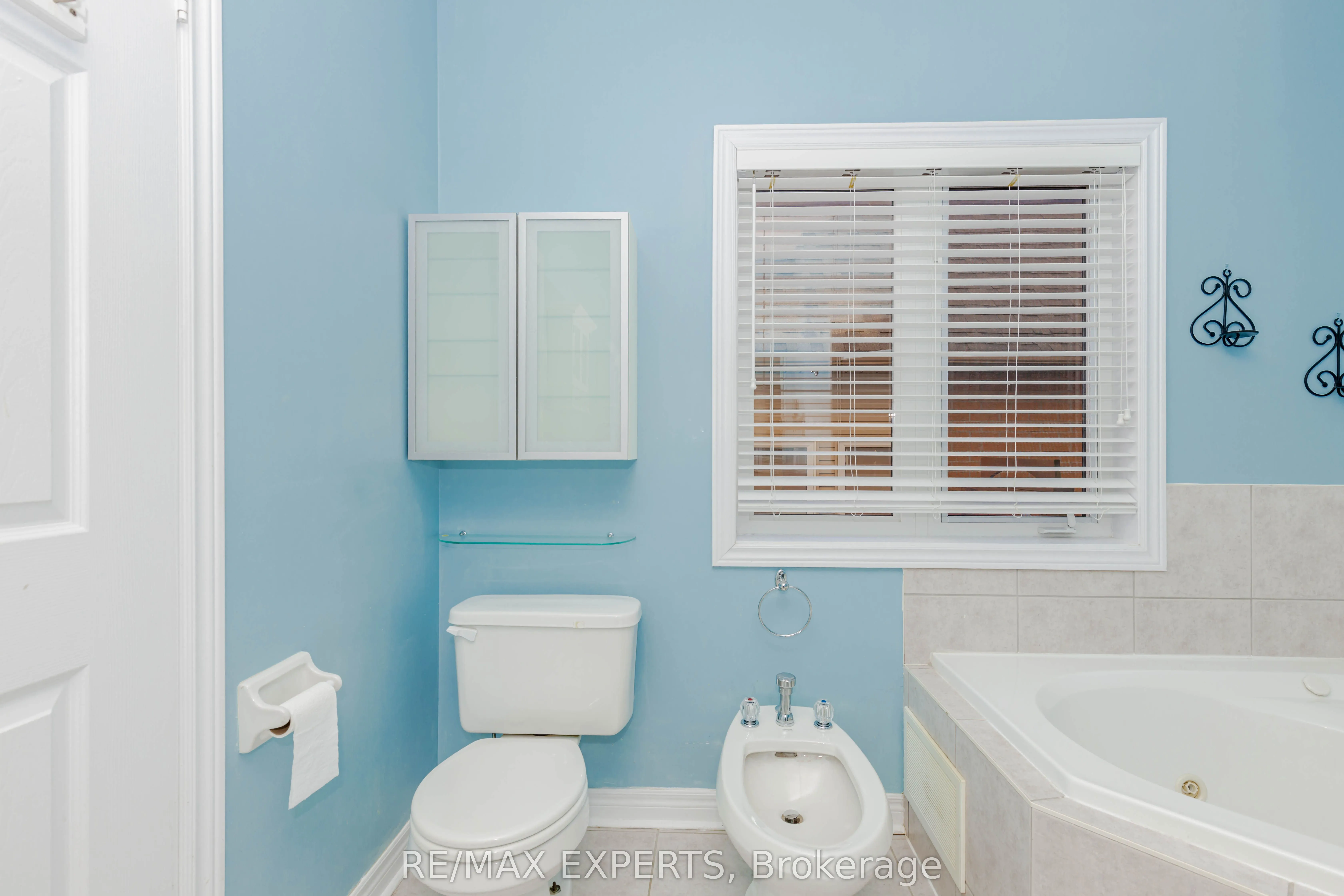 150 Saint Nicholas Crescent