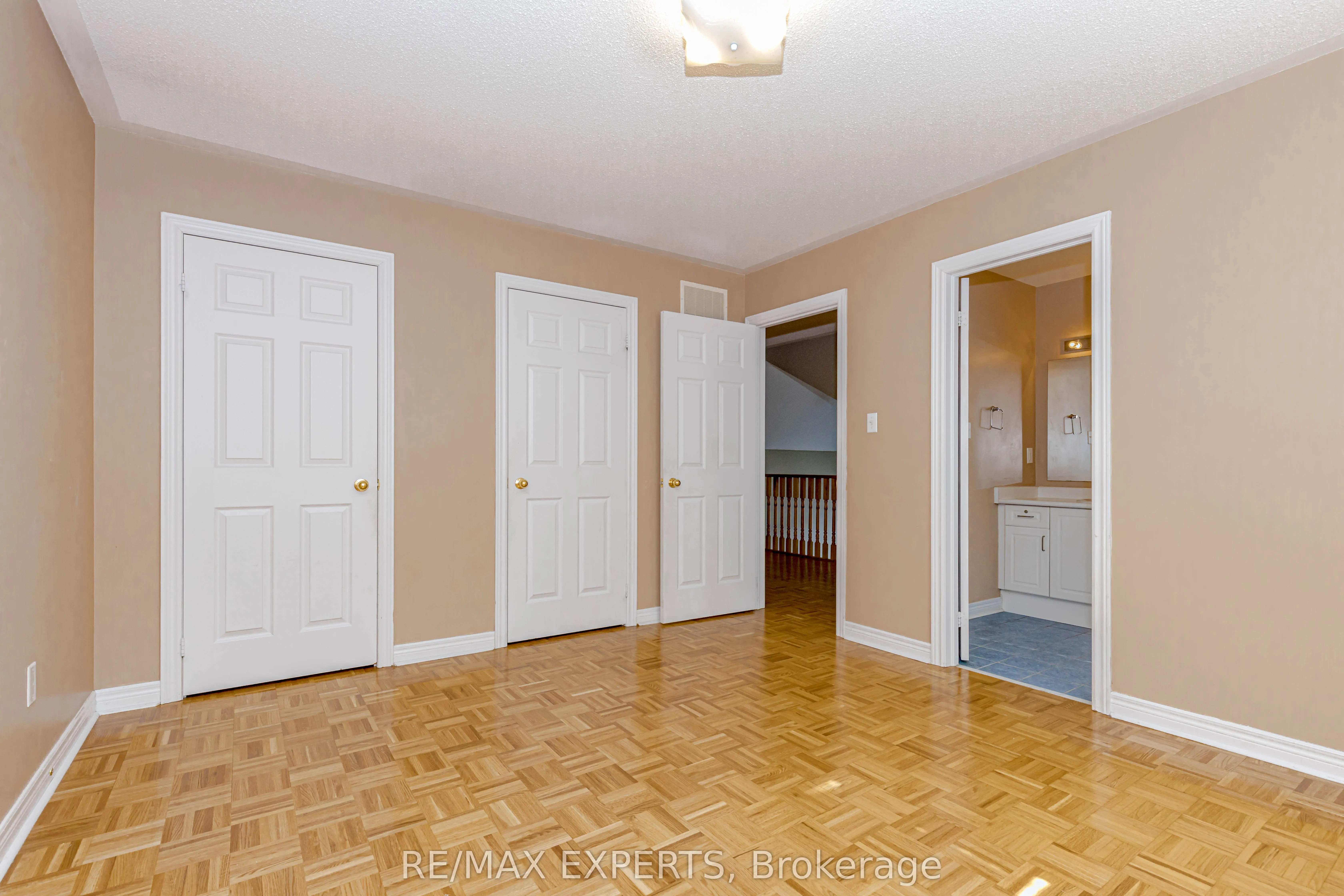 150 Saint Nicholas Crescent