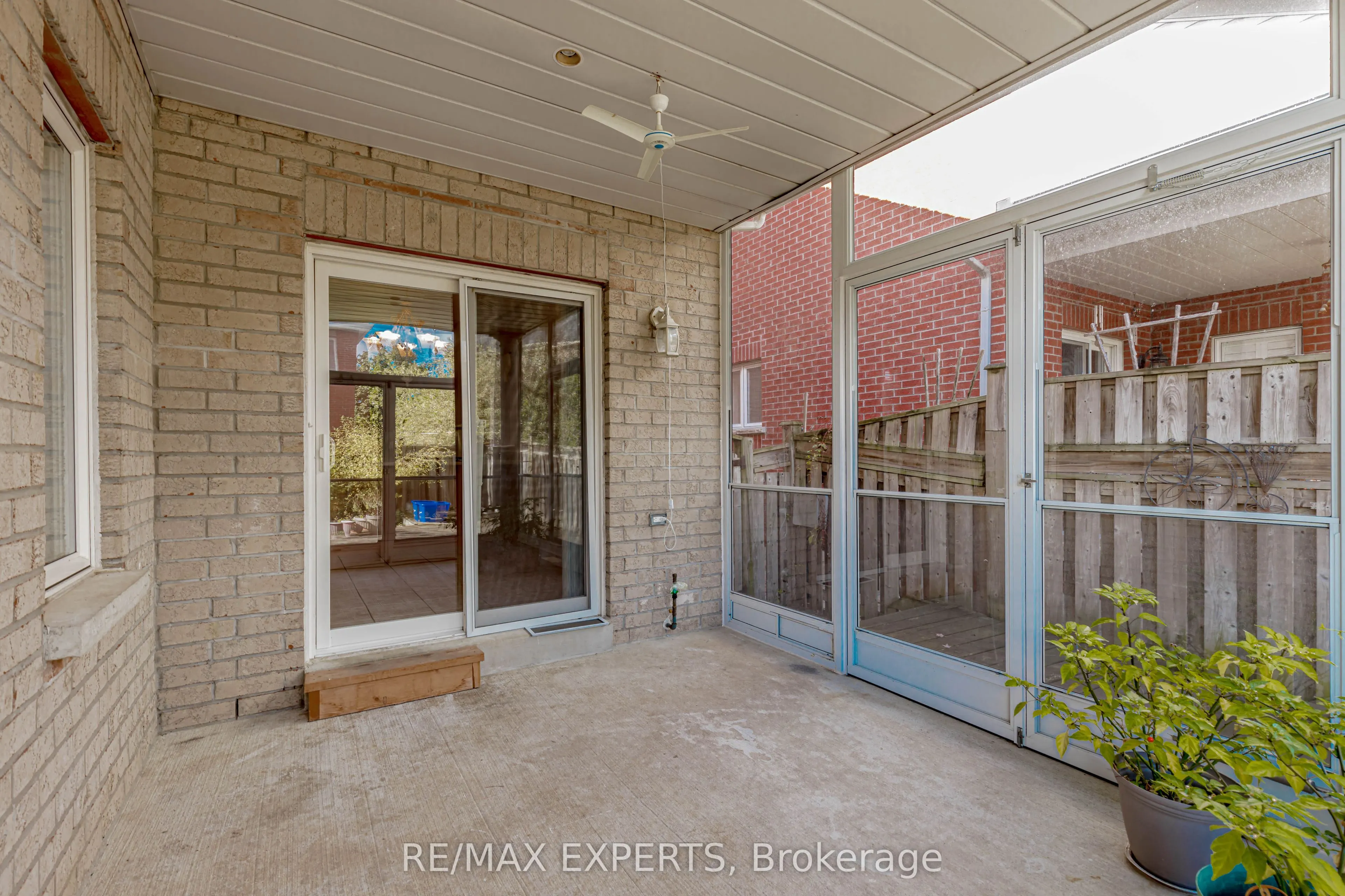 150 Saint Nicholas Crescent