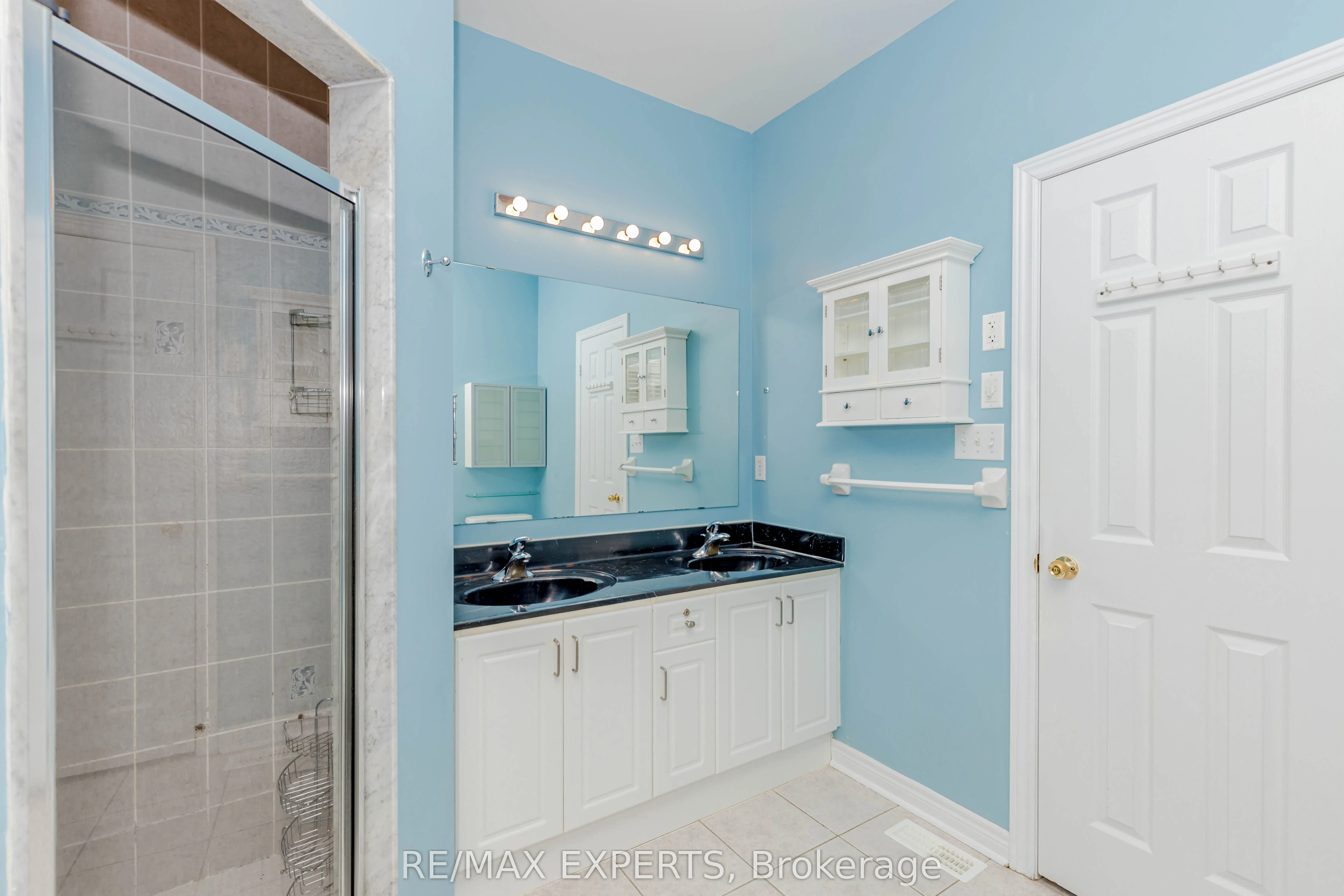 150 Saint Nicholas Crescent