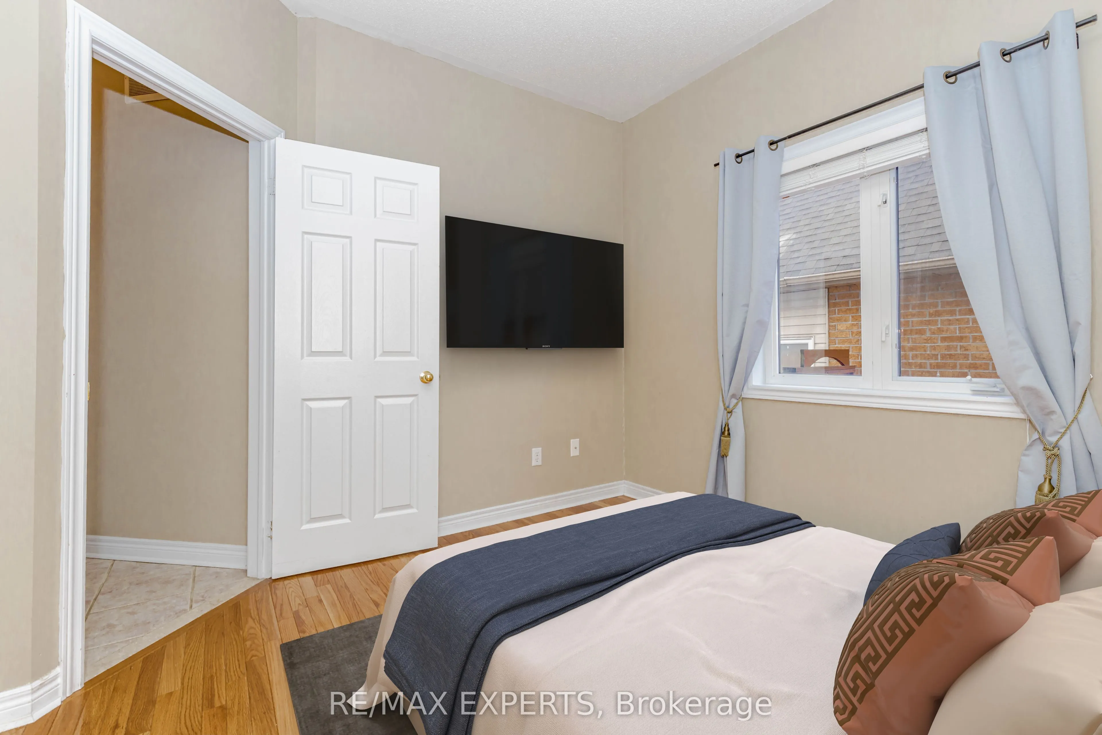 150 Saint Nicholas Crescent