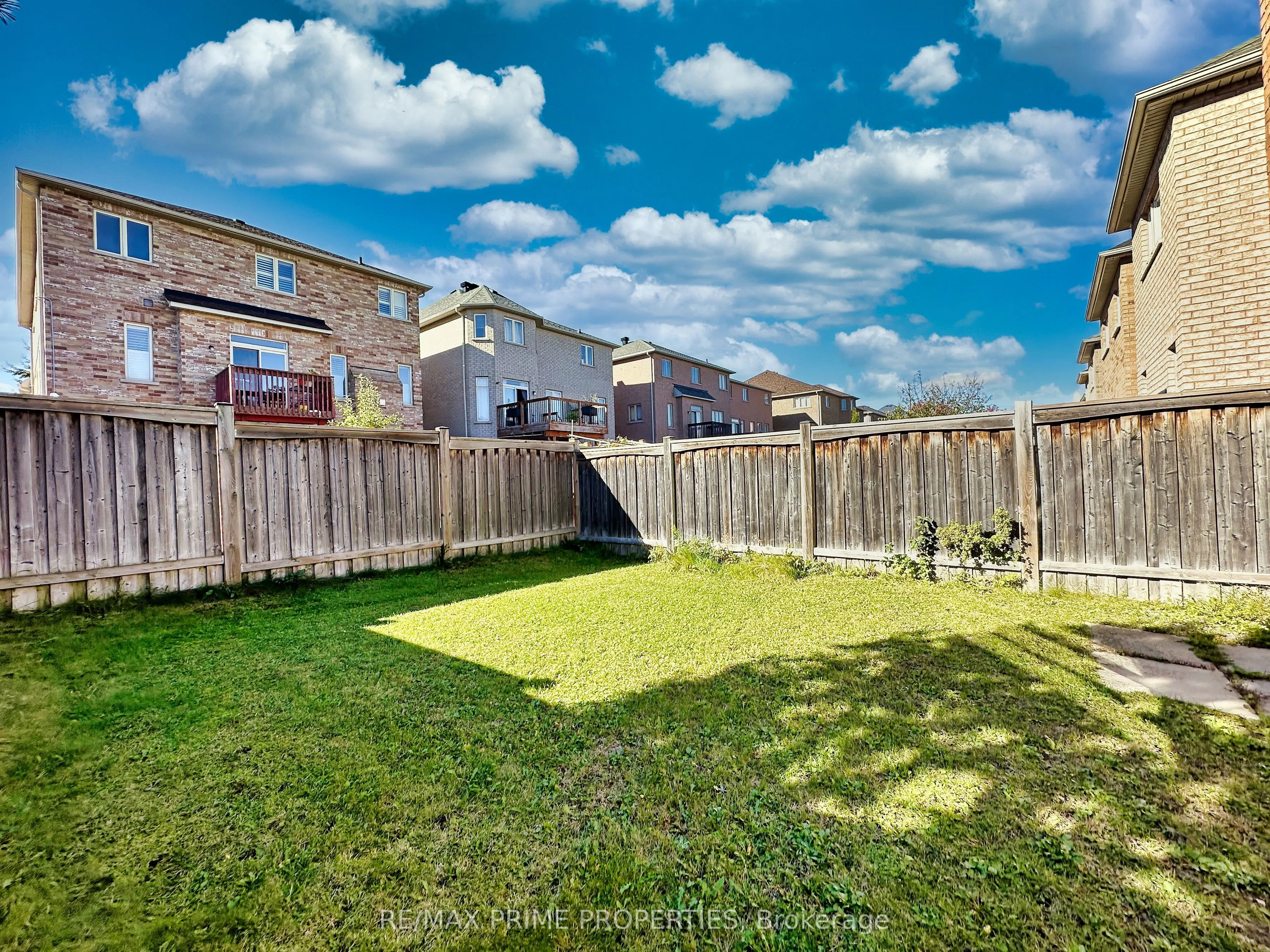 117 Big Hill Crescent