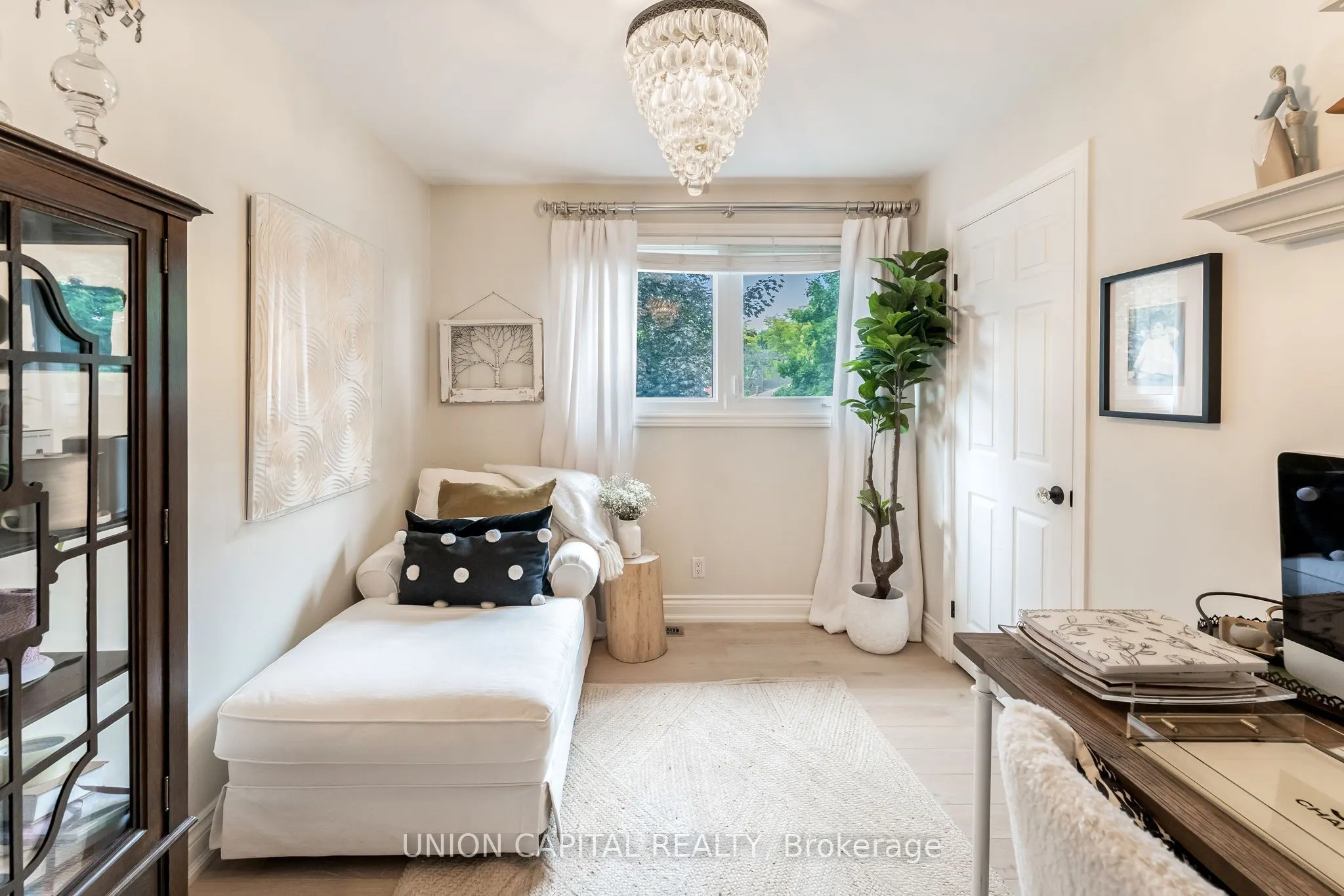 123 Imperial Crescent