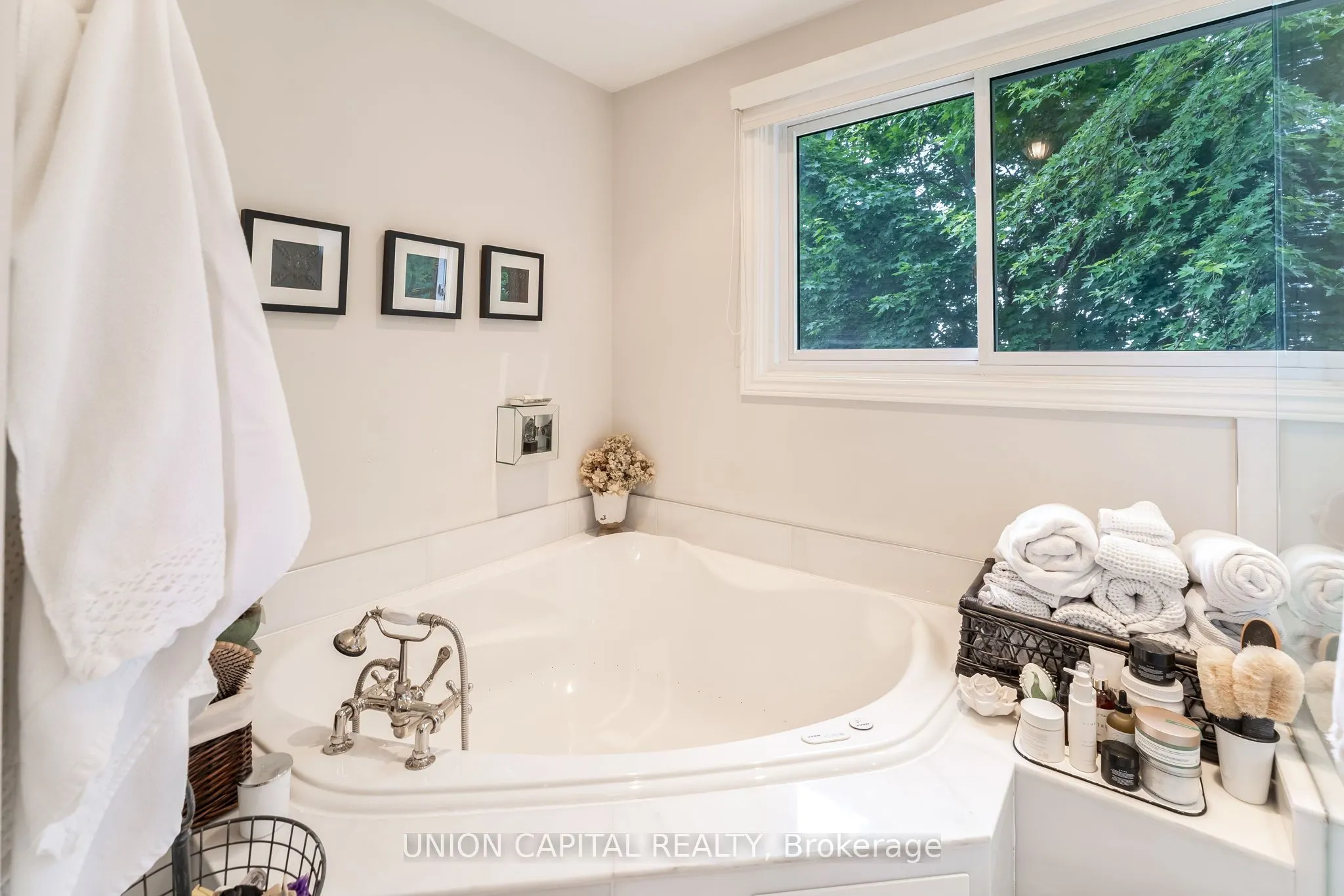 123 Imperial Crescent