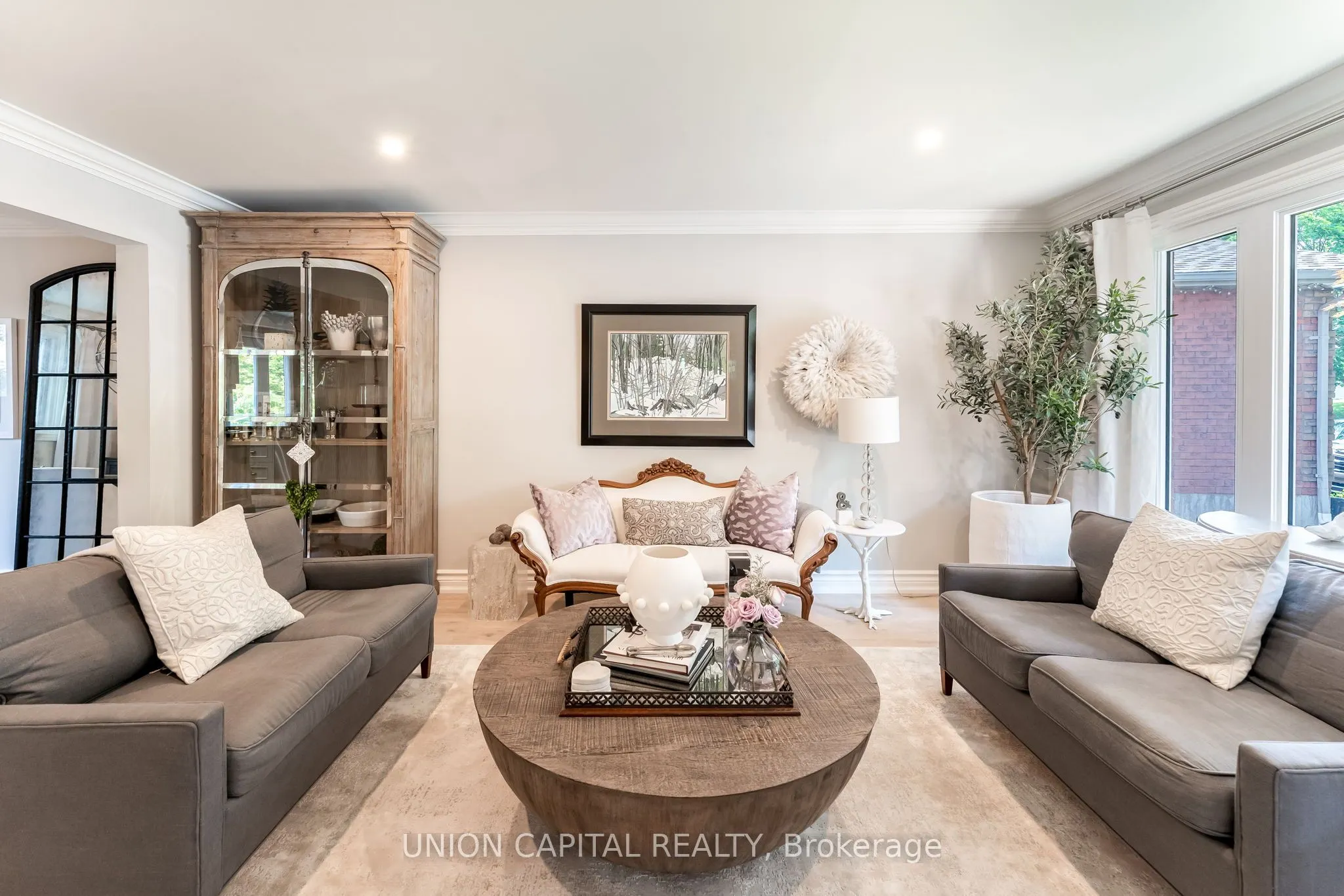 123 Imperial Crescent