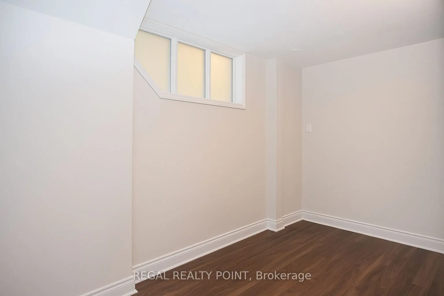 14 Mandel Crescent, ##basement