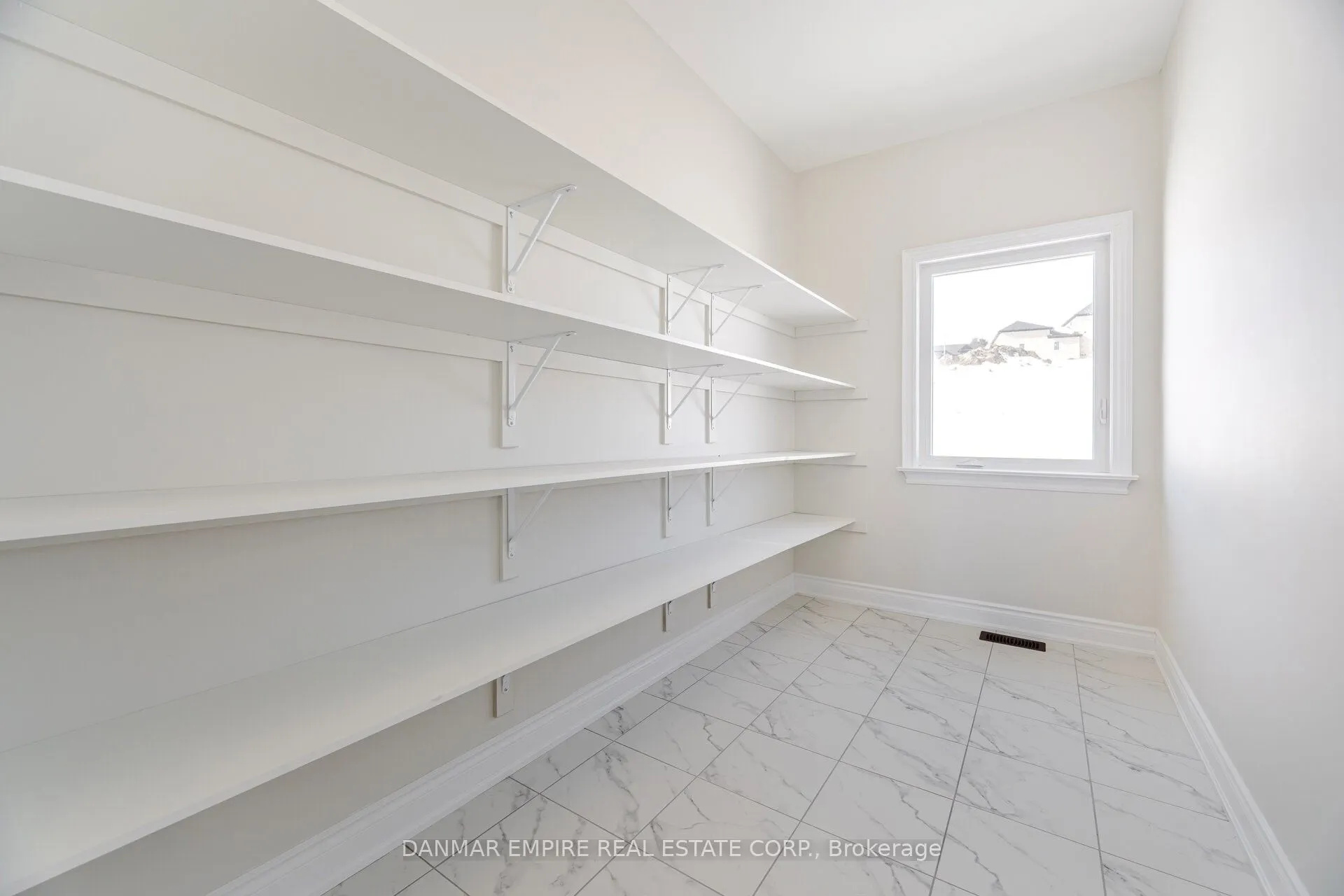 2226 Greg Gemmell Way