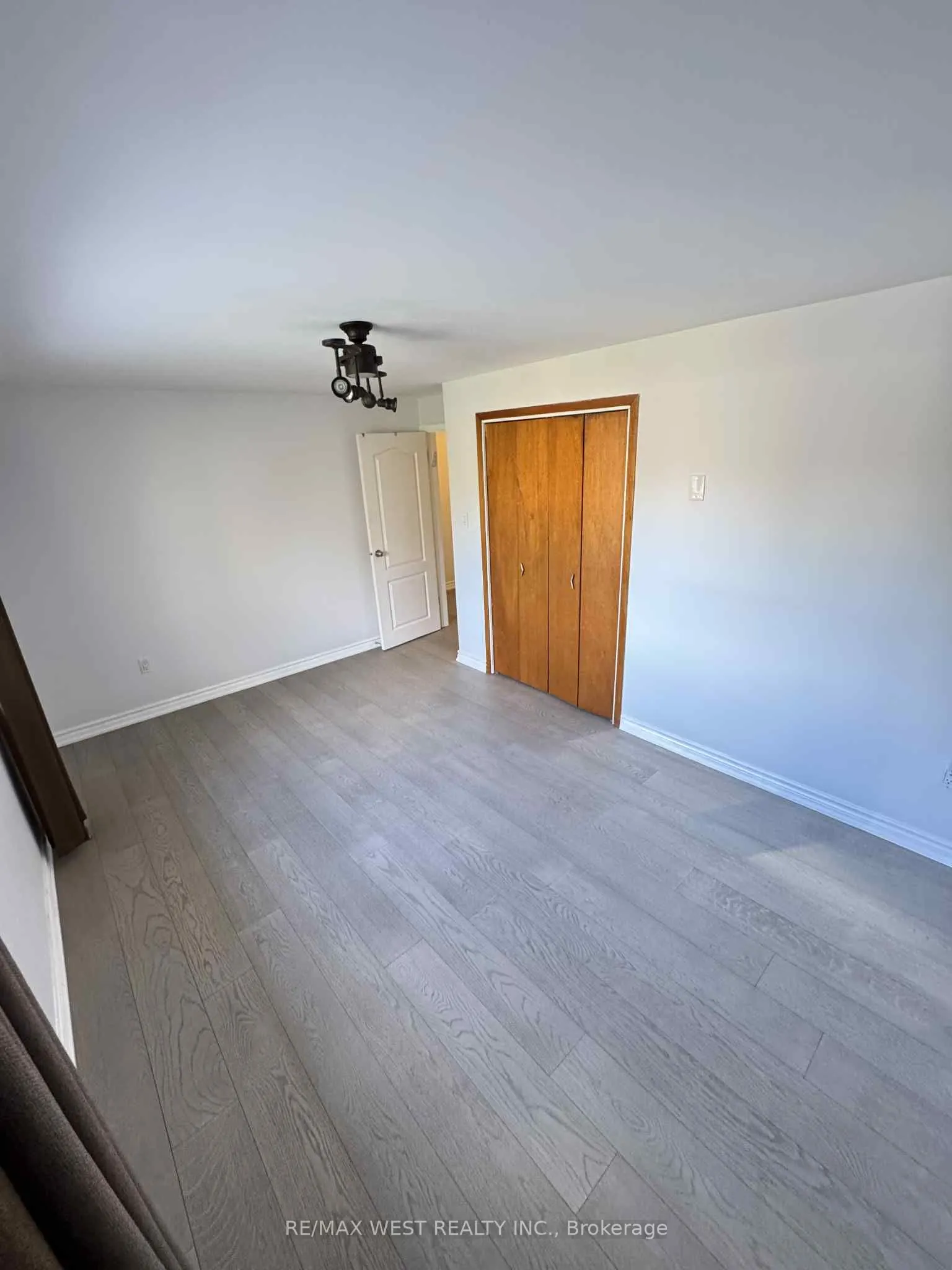 80 Maple Grove Avenue, #Main