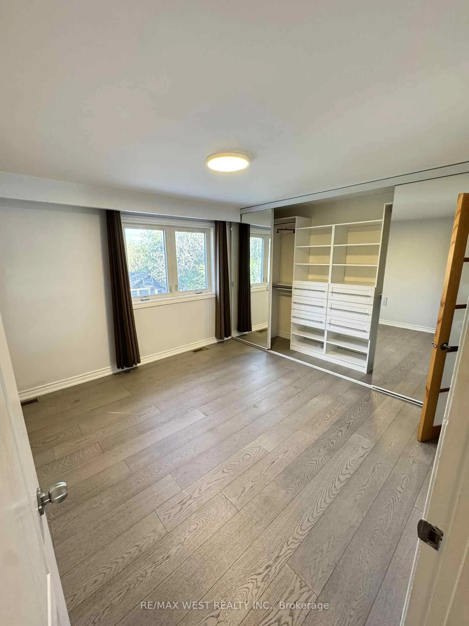 80 Maple Grove Avenue, #Main