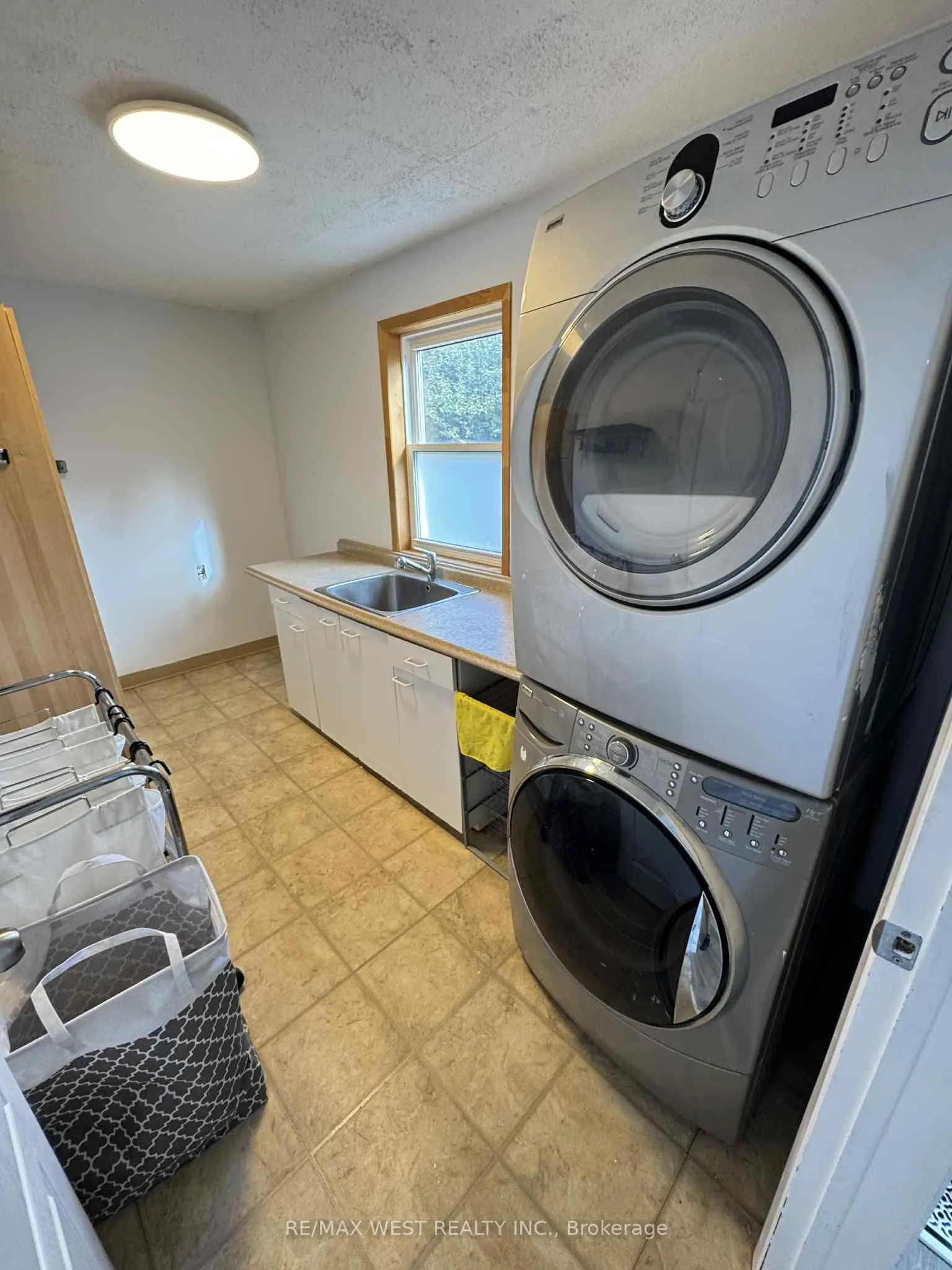 80 Maple Grove Avenue, #Main