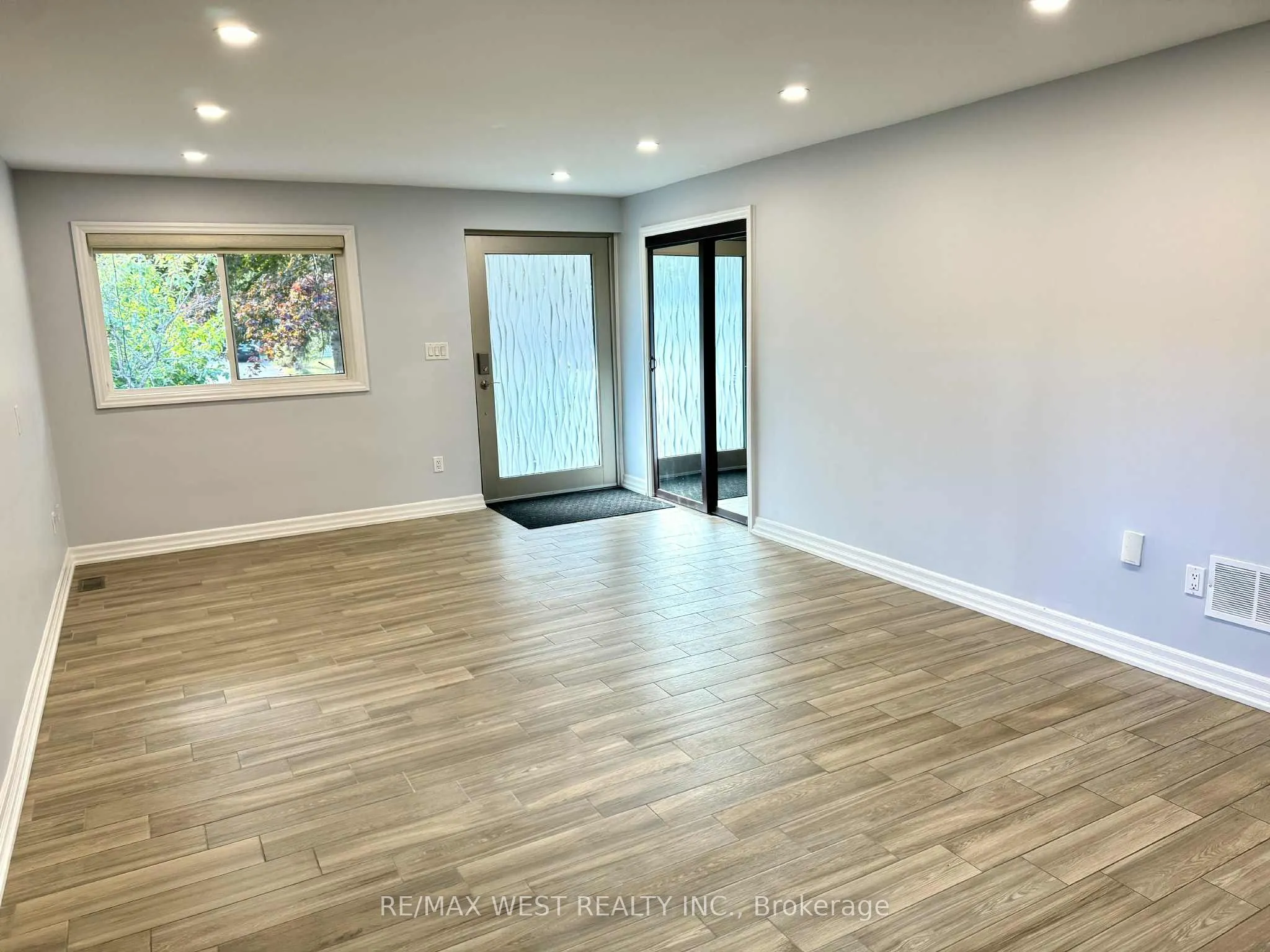 80 Maple Grove Avenue, #Main