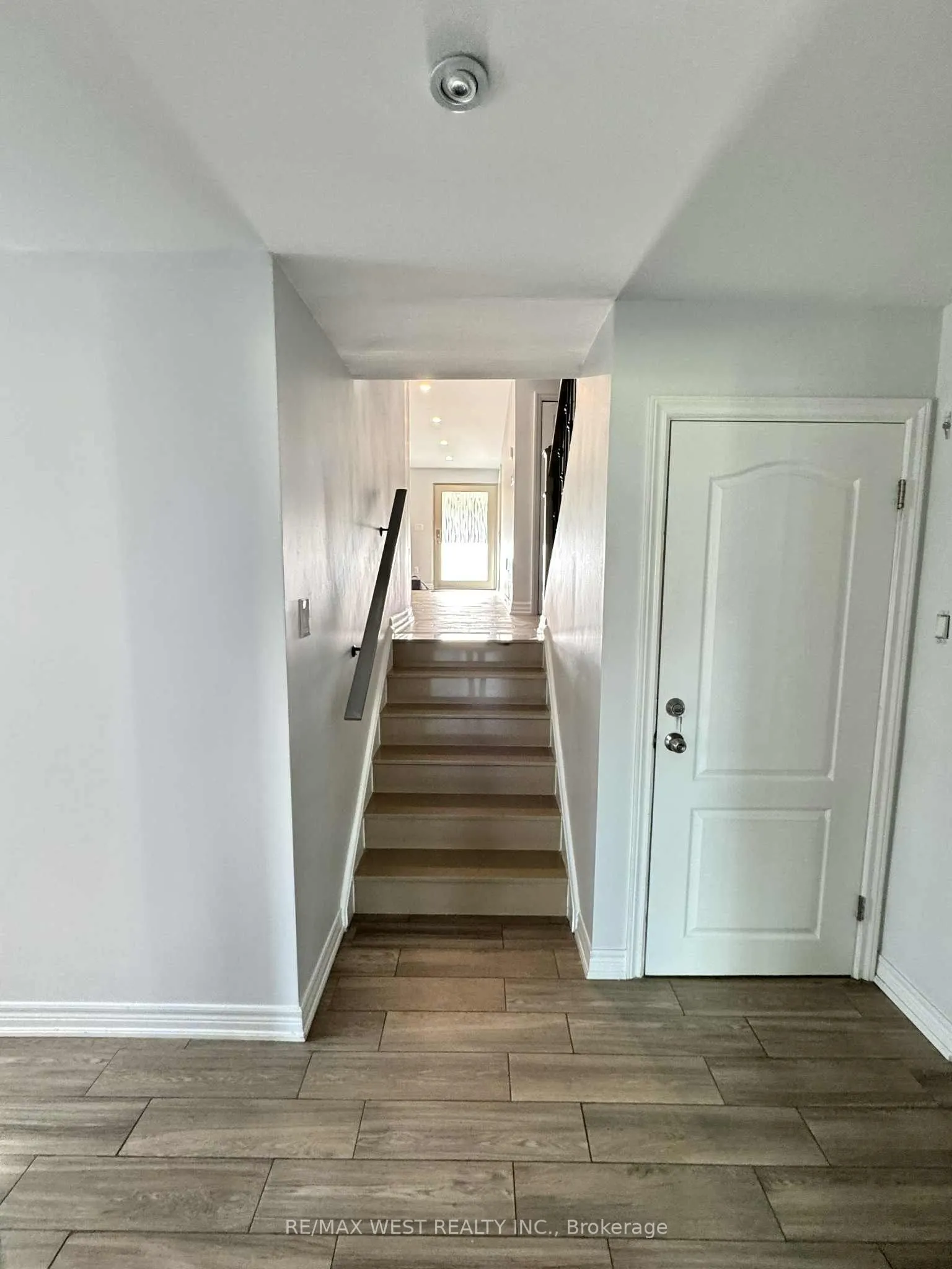 80 Maple Grove Avenue, #Main