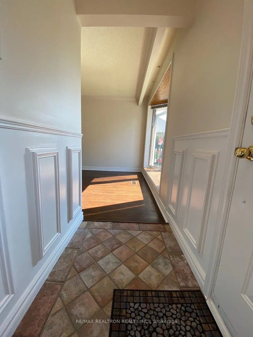 135 Willow Lane, #Main