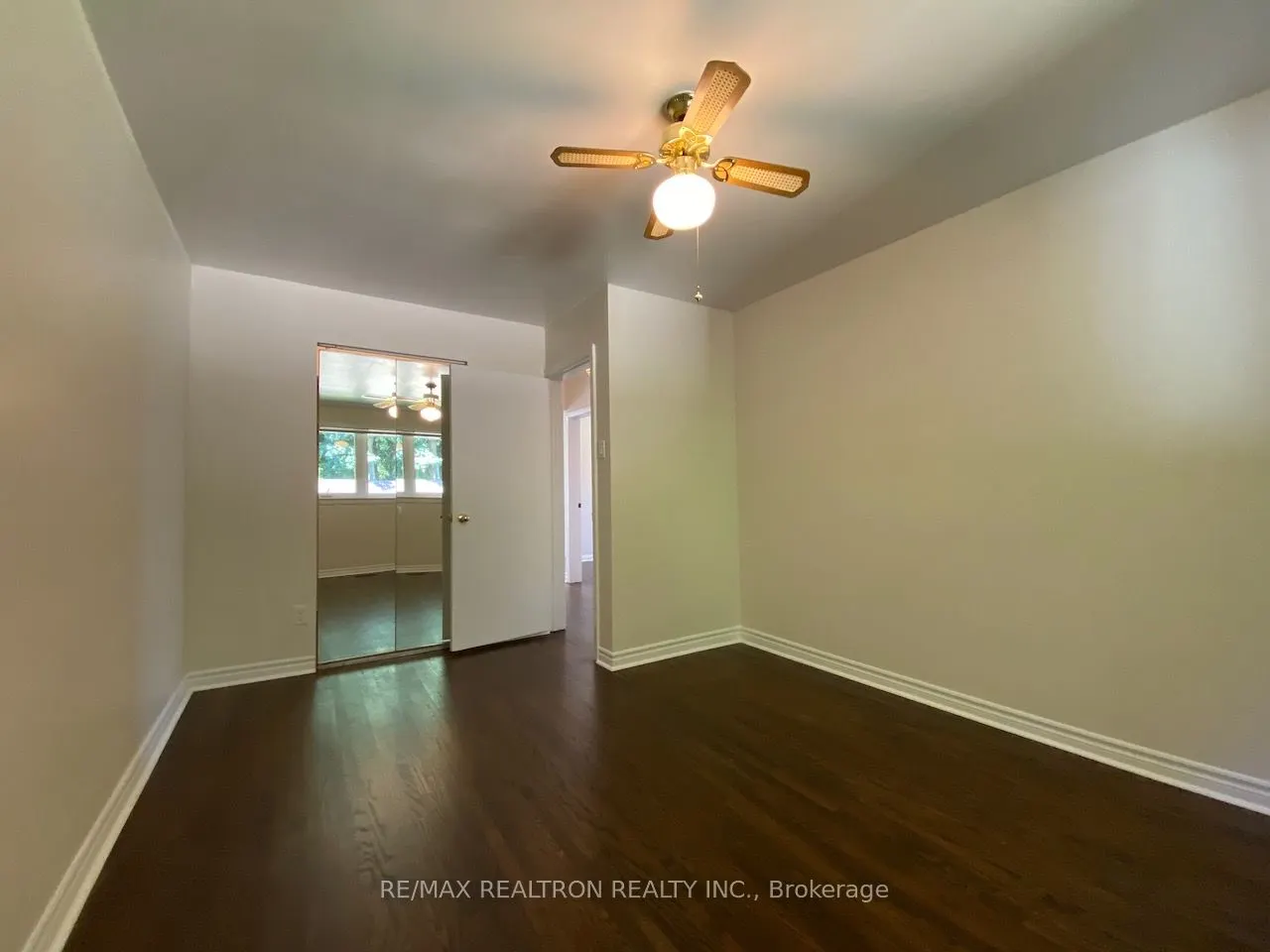 135 Willow Lane, #Main