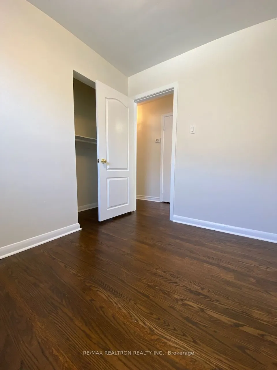 135 Willow Lane, #Main