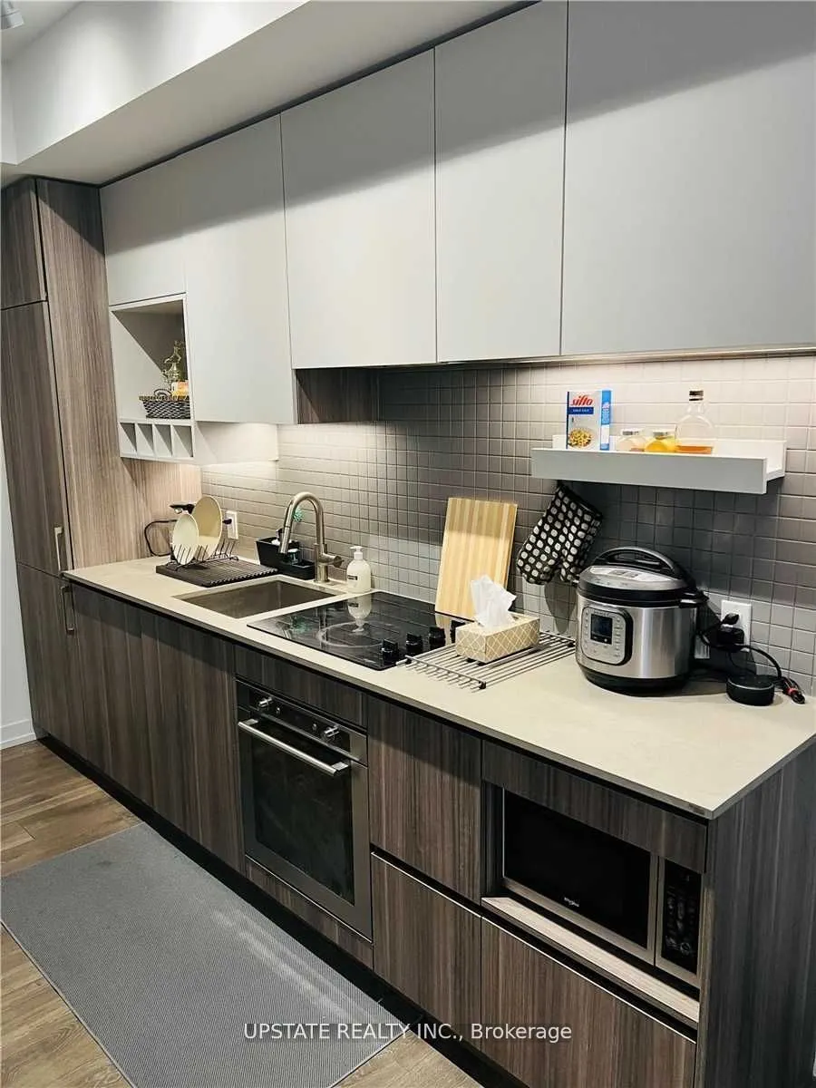 898 Portage Parkway, #1711