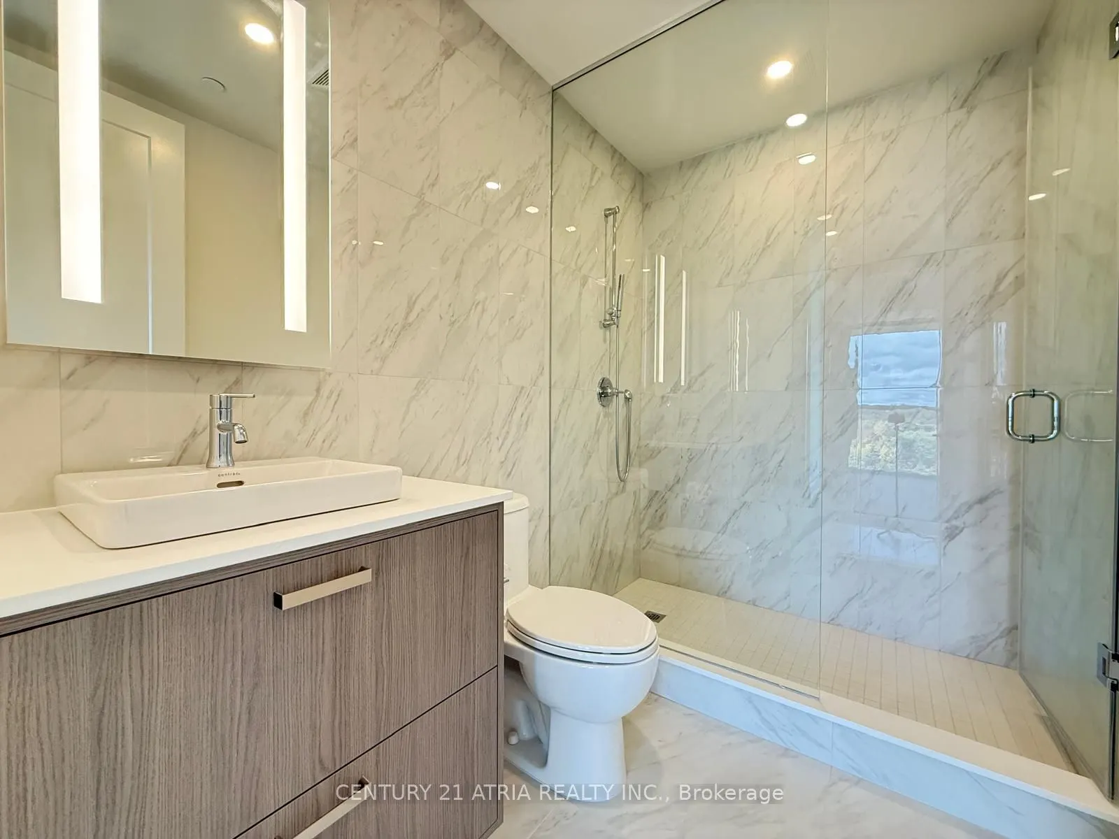 399 Royal Orchard Boulevard, #715