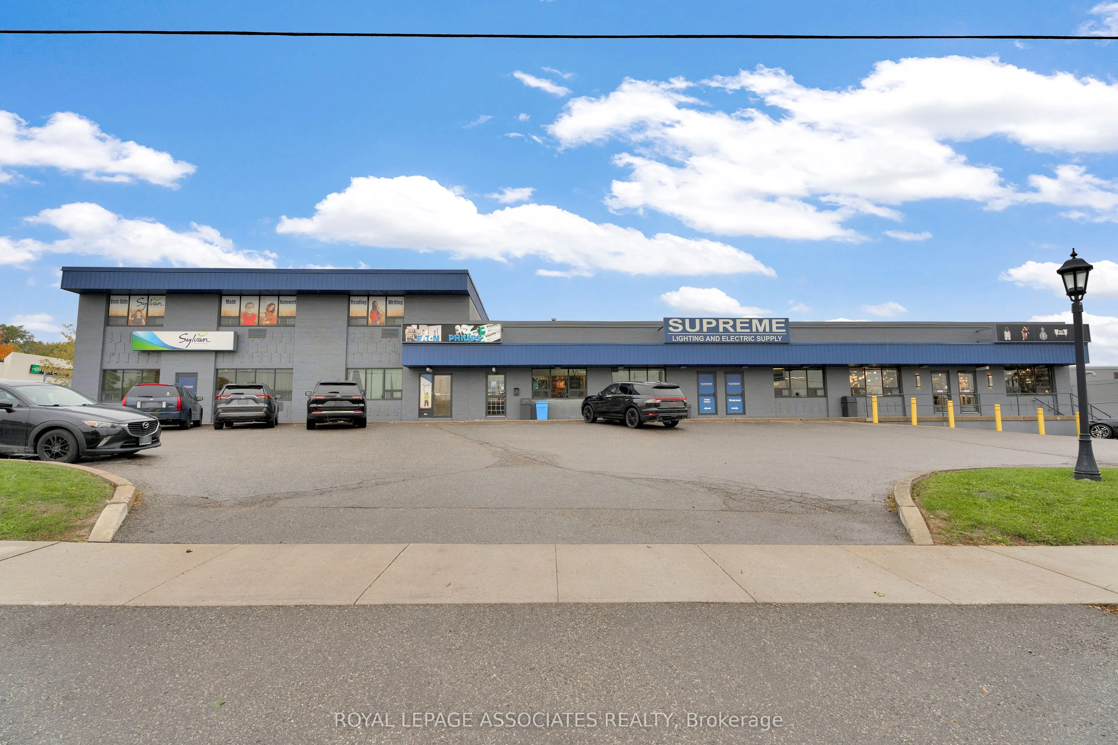 9 Laidlaw Boulevard, #11A