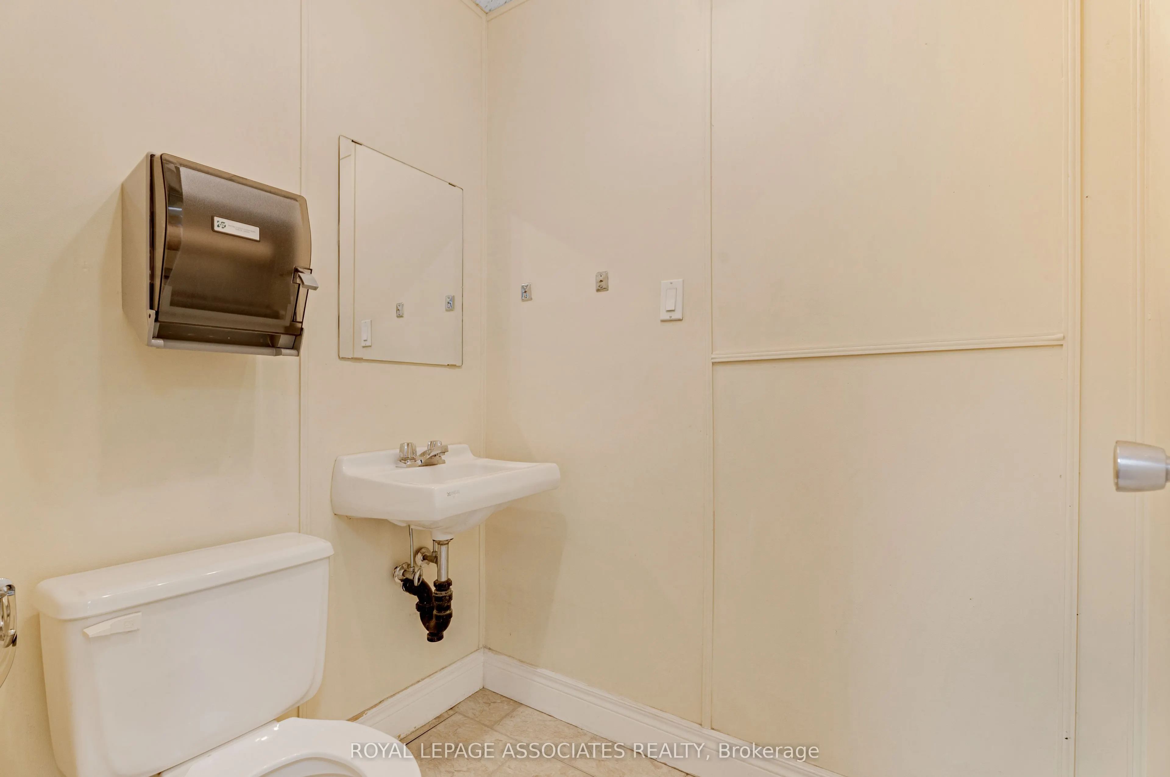 9 Laidlaw Boulevard, #11A