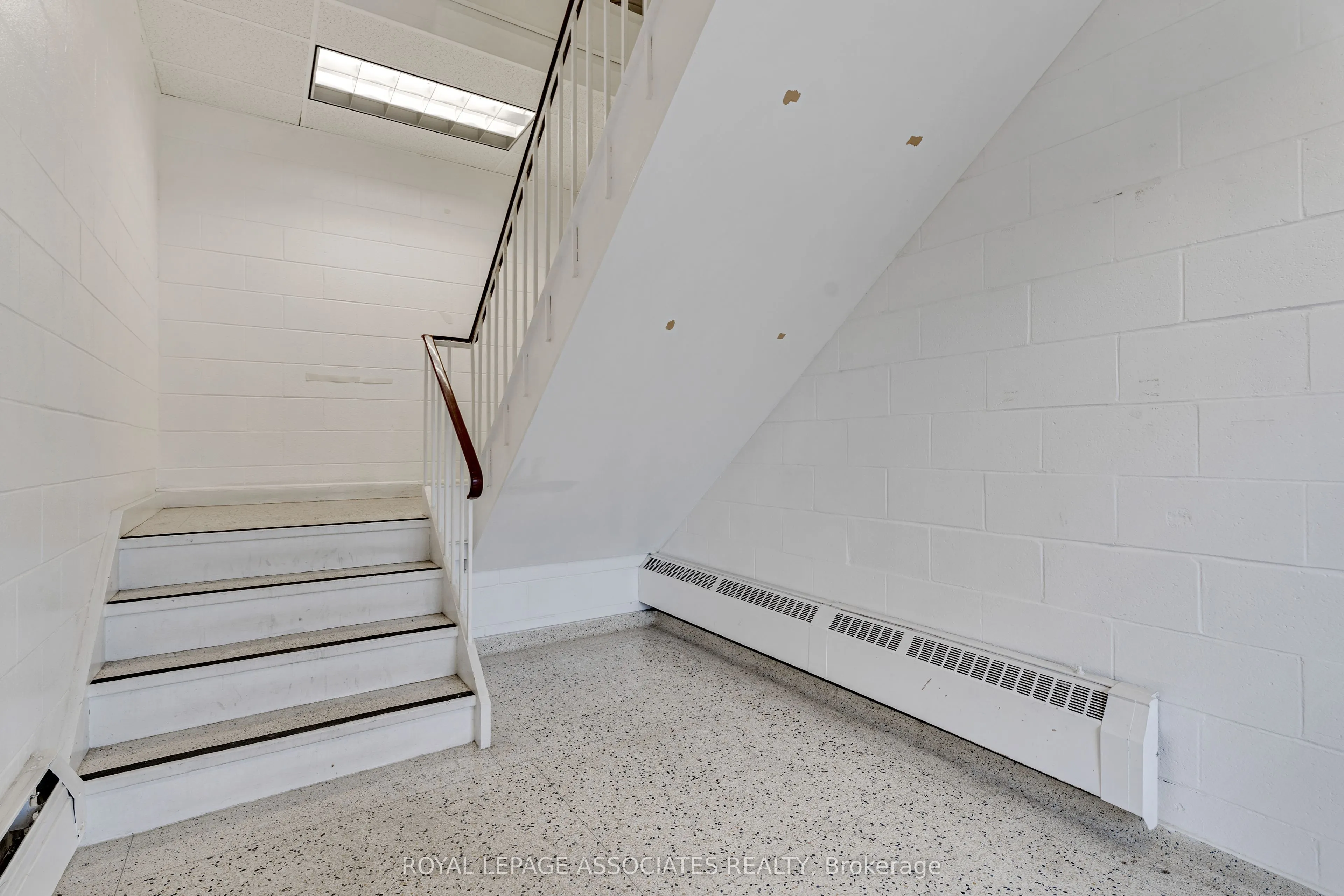 9 Laidlaw Boulevard, #11A