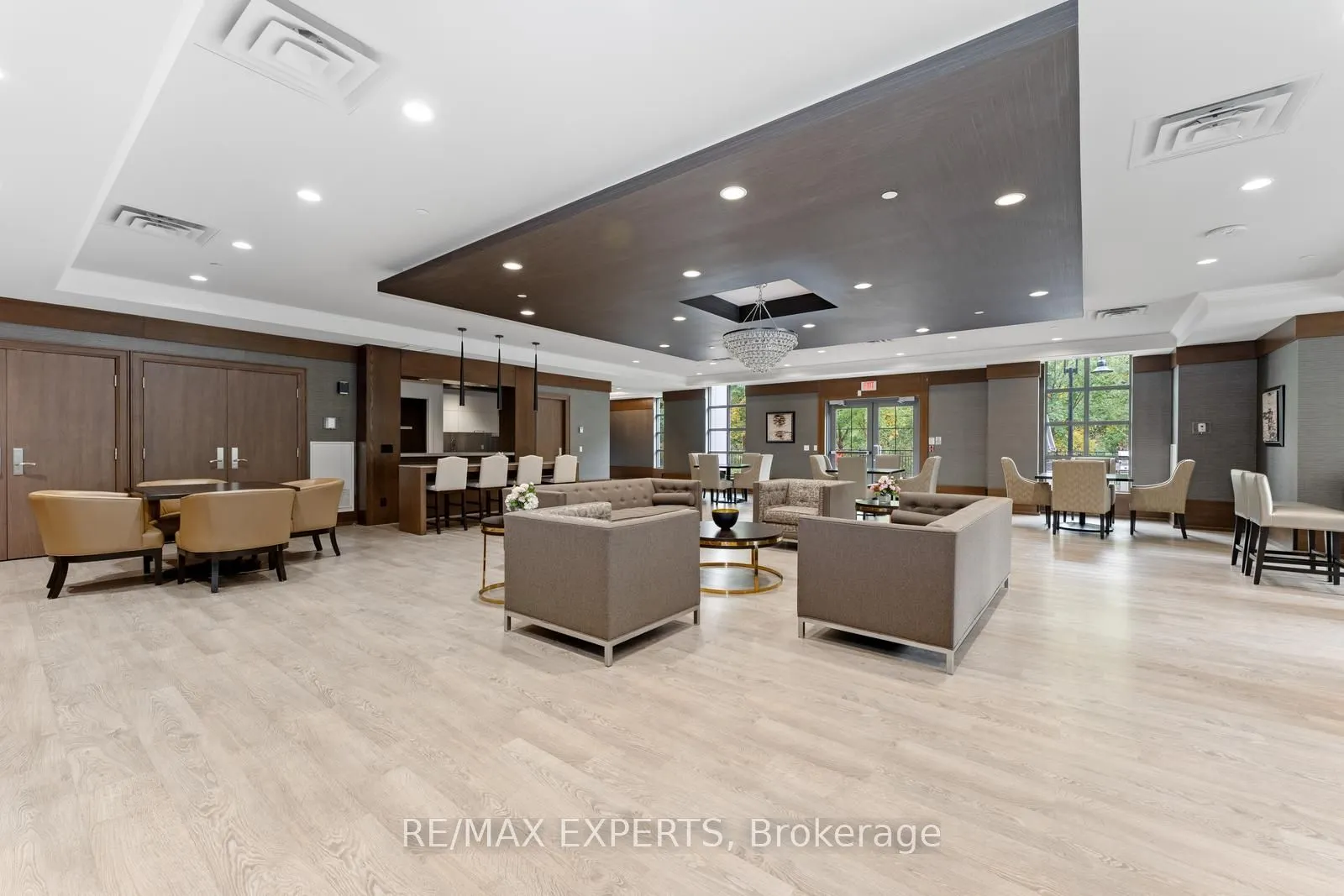 9909 Pine Valley Drive, #317