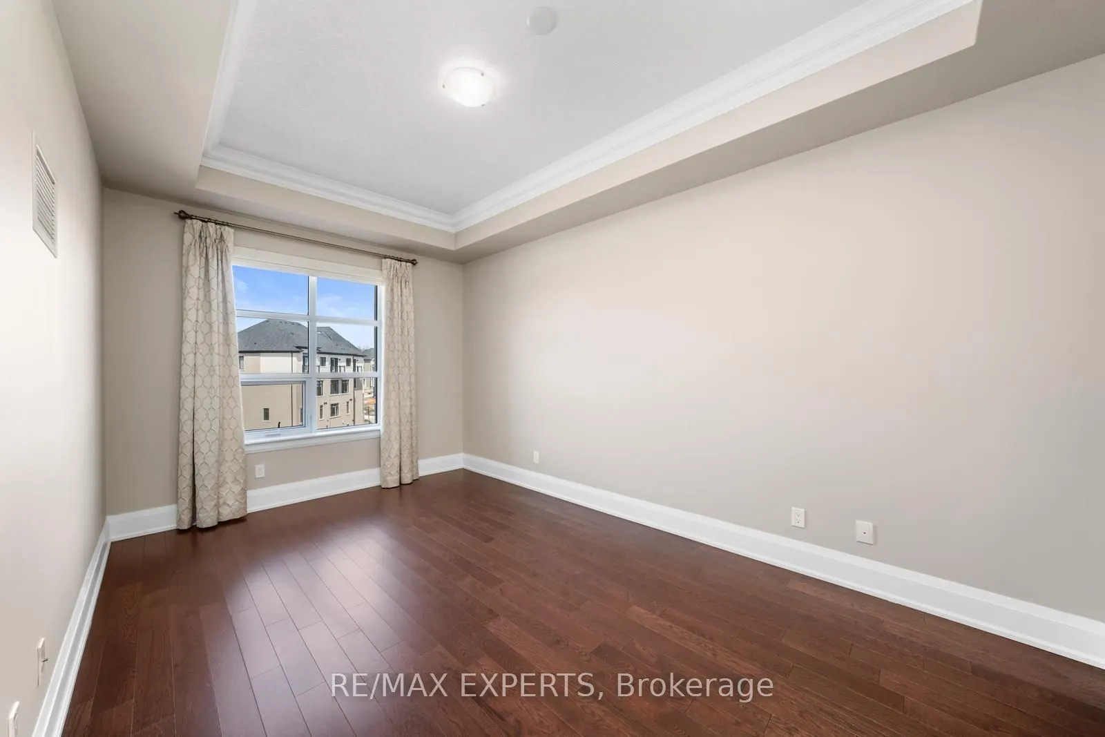 9909 Pine Valley Drive, #317