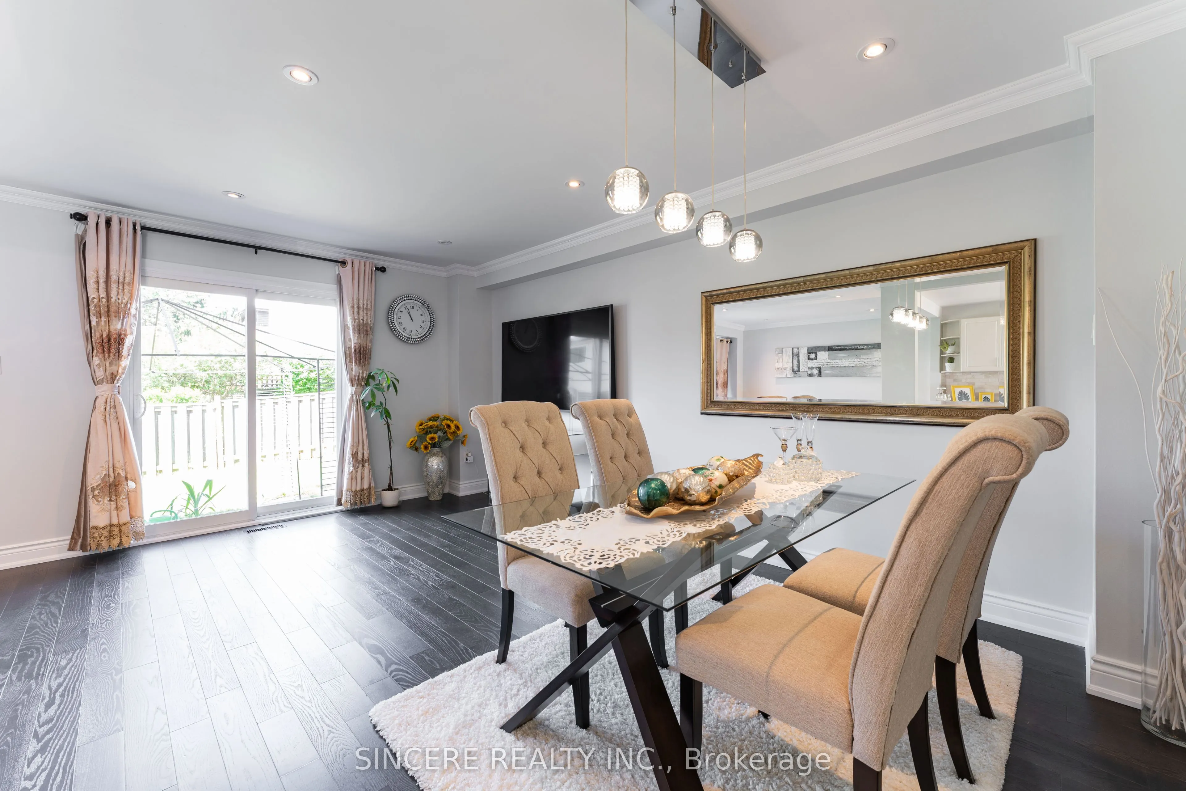 8 Greenbelt Crescent