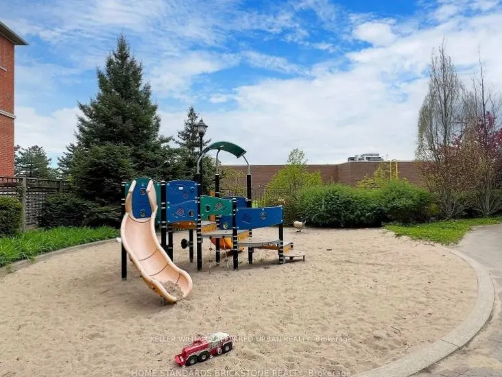 18 Harding Boulevard, #409